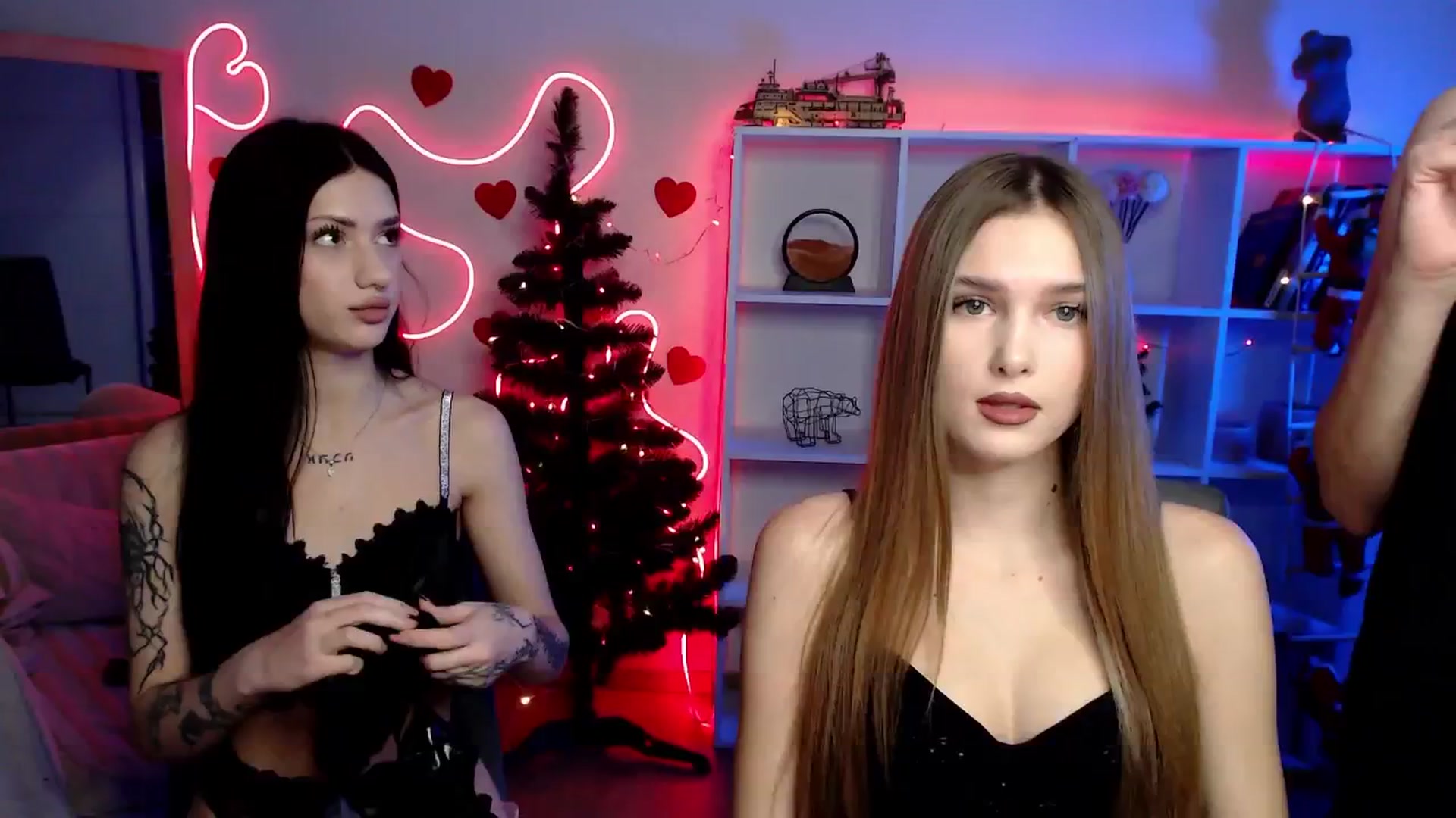 Gallery image thumbnail from Sirela's myfreecams stream on, 01/21/2026, 11:00 image 8 of 20