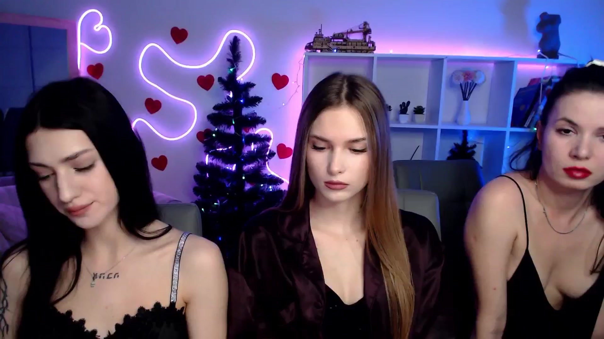 Gallery image thumbnail from Sirela's myfreecams stream on, 01/21/2026, 12:57 image 16 of 20