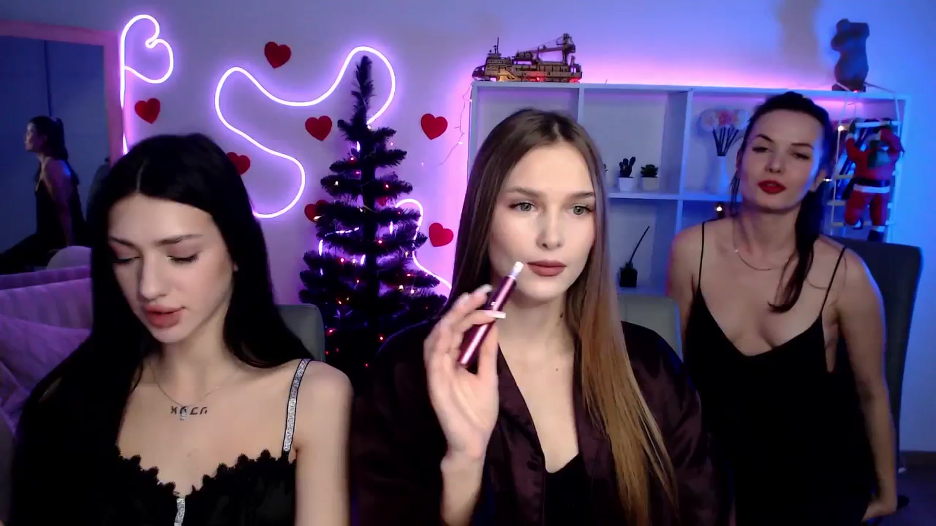 Gallery image thumbnail from Sirela's myfreecams stream on, 01/21/2026, 12:57 image 5 of 20