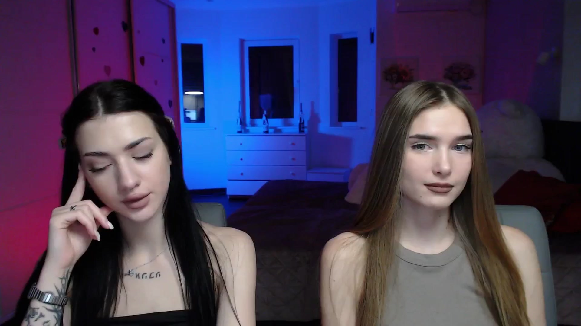 Gallery image thumbnail from Sirela's myfreecams stream on, 02/19/2026, 01:41 image 7 of 20
