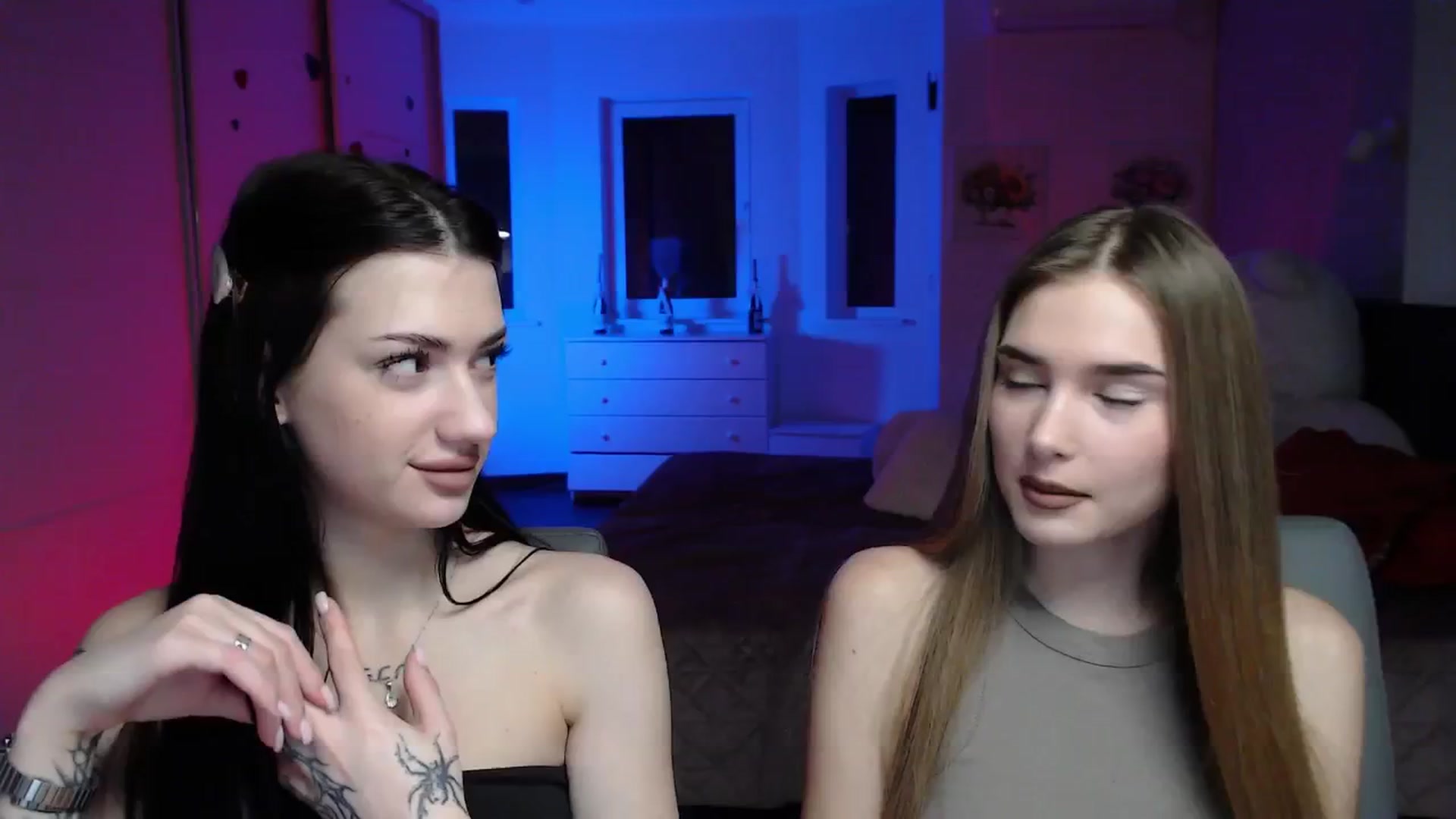 Gallery image thumbnail from Sirela's myfreecams stream on, 02/19/2026, 01:41 image 10 of 20