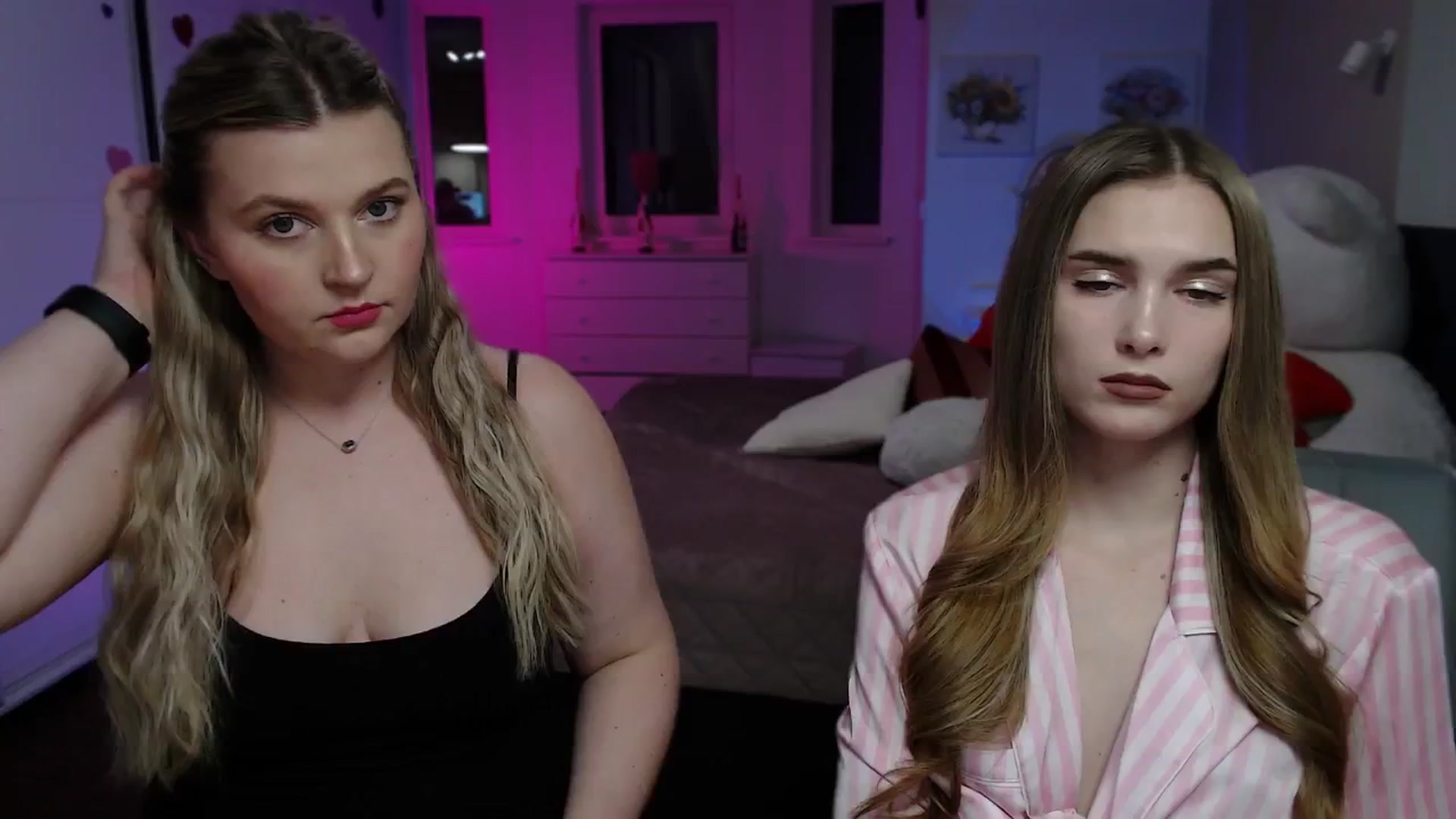 Gallery image thumbnail from Sirela's myfreecams stream on, 03/18/2026, 16:29 image 4 of 20