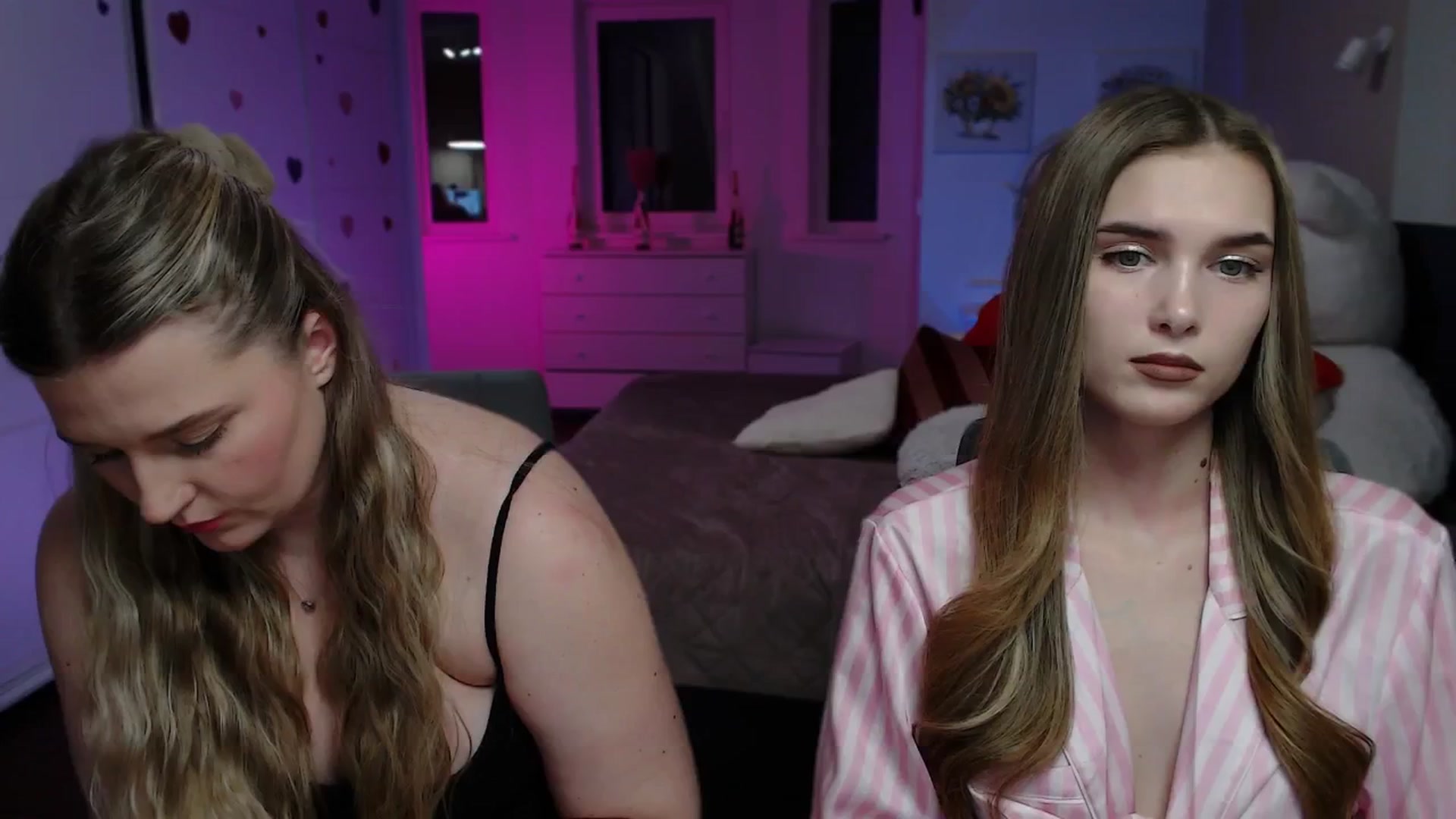 Gallery image thumbnail from Sirela's myfreecams stream on, 03/18/2026, 16:29 image 16 of 20
