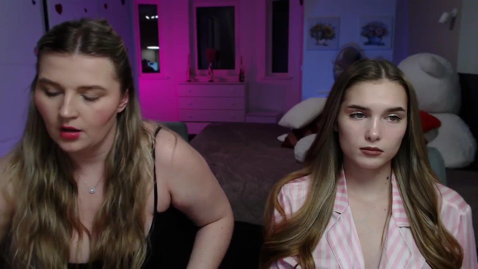 Gallery image thumbnail from Sirela's myfreecams stream on, 03/18/2026, 17:29 image 9 of 20
