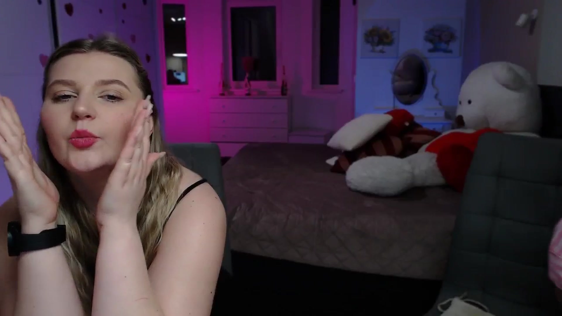 Gallery image thumbnail from Sirela's myfreecams stream on, 03/18/2026, 17:29 image 3 of 20