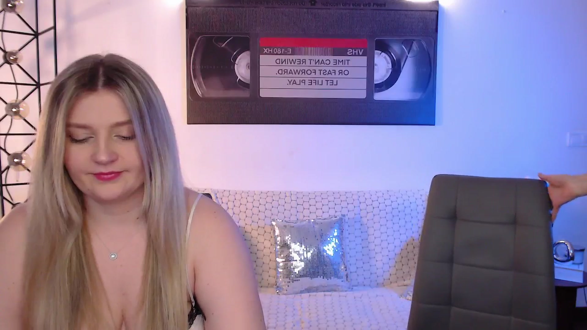 Gallery image thumbnail from Sirela's myfreecams stream on, 03/20/2026, 14:23 image 6 of 20