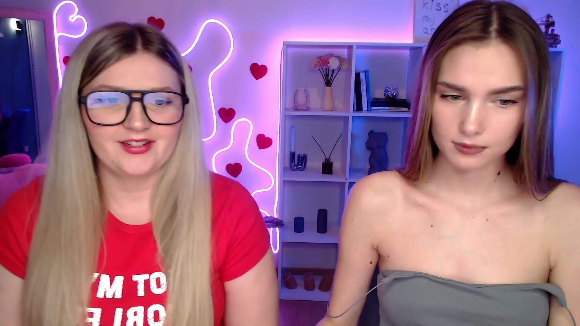 Gallery image thumbnail from Sirela's myfreecams stream on, 03/25/2026, 15:07 image 17 of 20