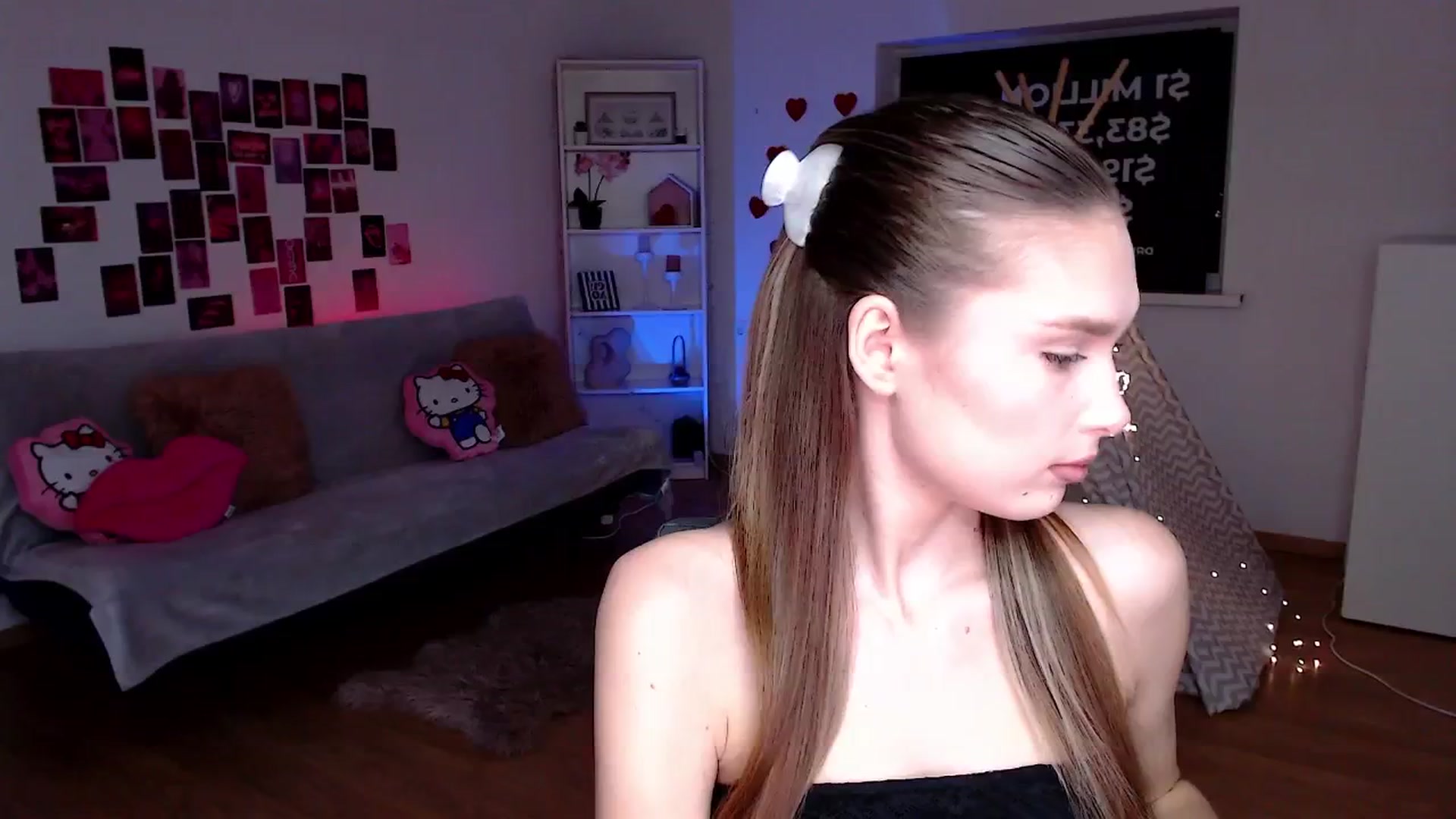 Gallery image thumbnail from Sirela's myfreecams stream on, 04/15/2026, 10:03 image 6 of 20