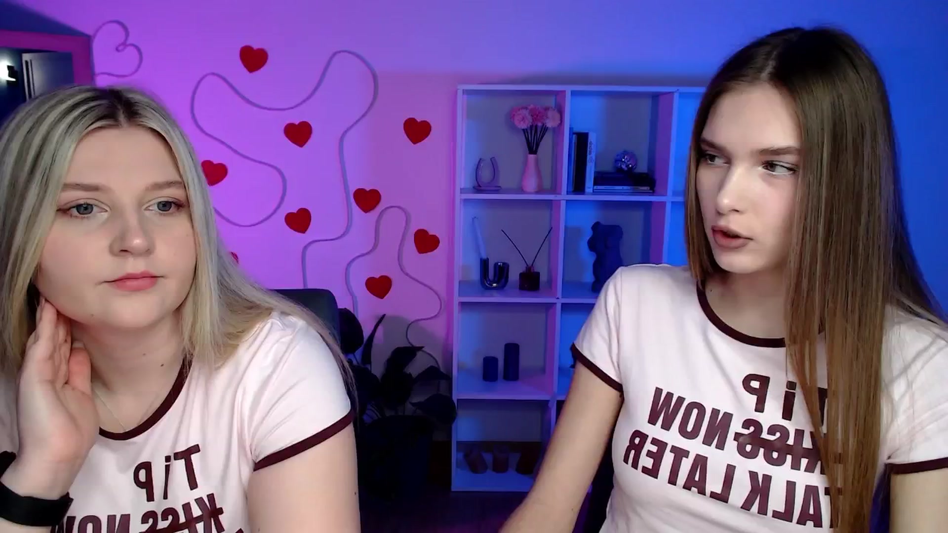 Gallery image thumbnail from Sirela's myfreecams stream on, 04/17/2026, 10:00 image 15 of 20