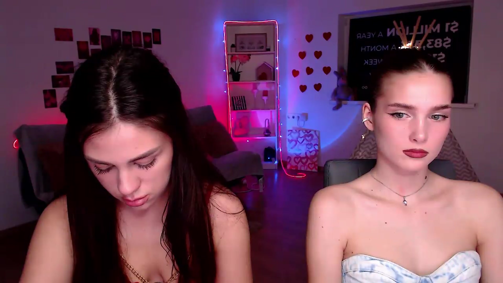 Gallery image thumbnail from Sirela's myfreecams stream on, 05/13/2026, 12:07 image 13 of 20