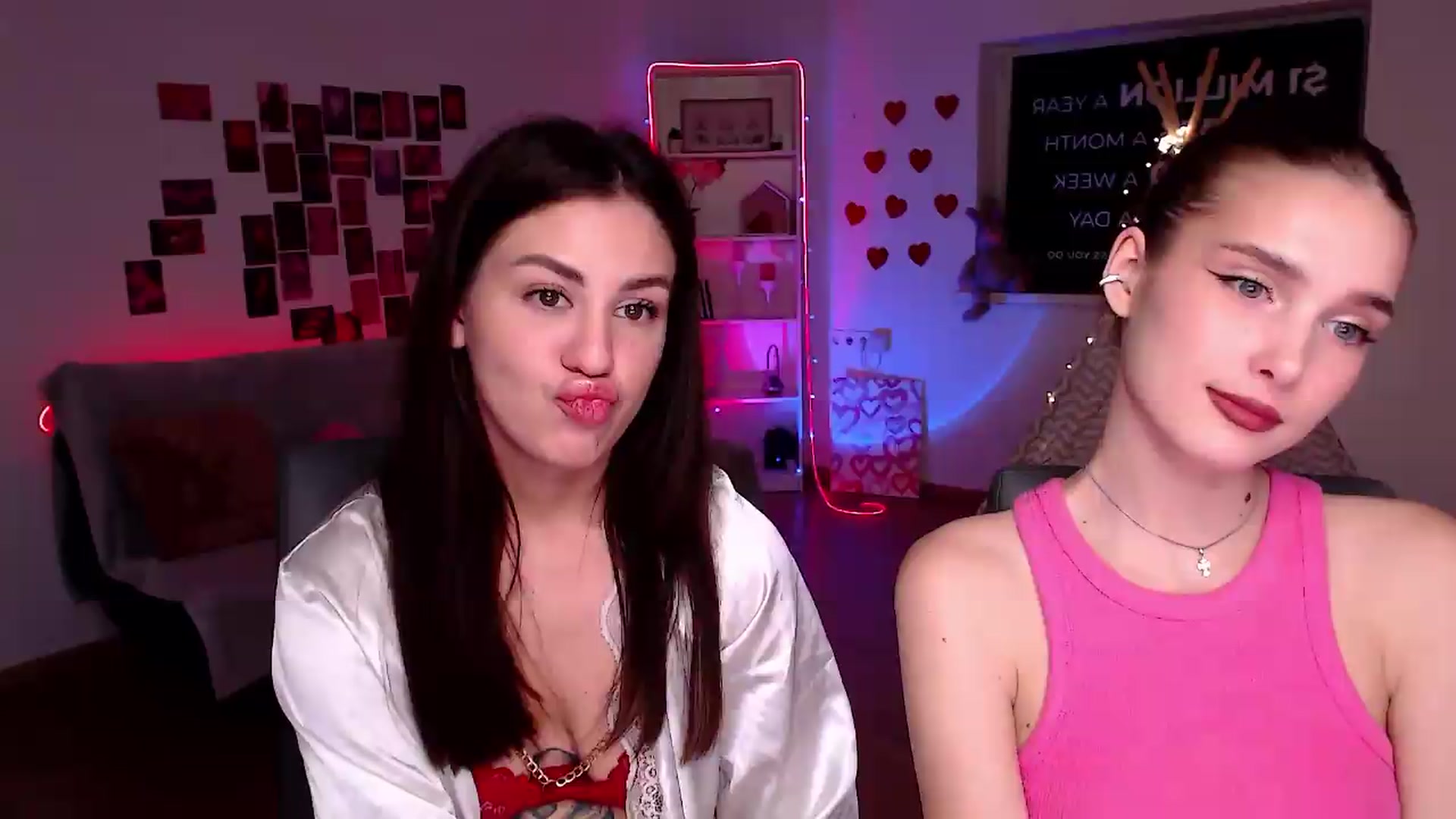 Gallery image thumbnail from Sirela's myfreecams stream on, 05/13/2026, 13:29 image 12 of 20