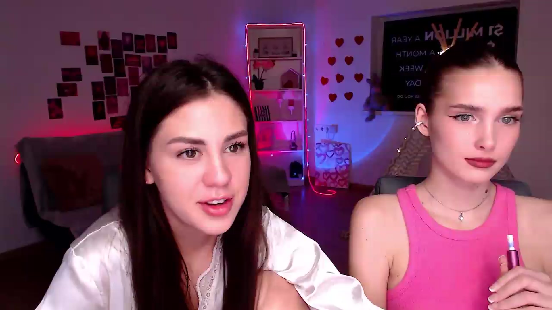 Gallery image thumbnail from Sirela's myfreecams stream on, 05/13/2026, 13:29 image 14 of 20