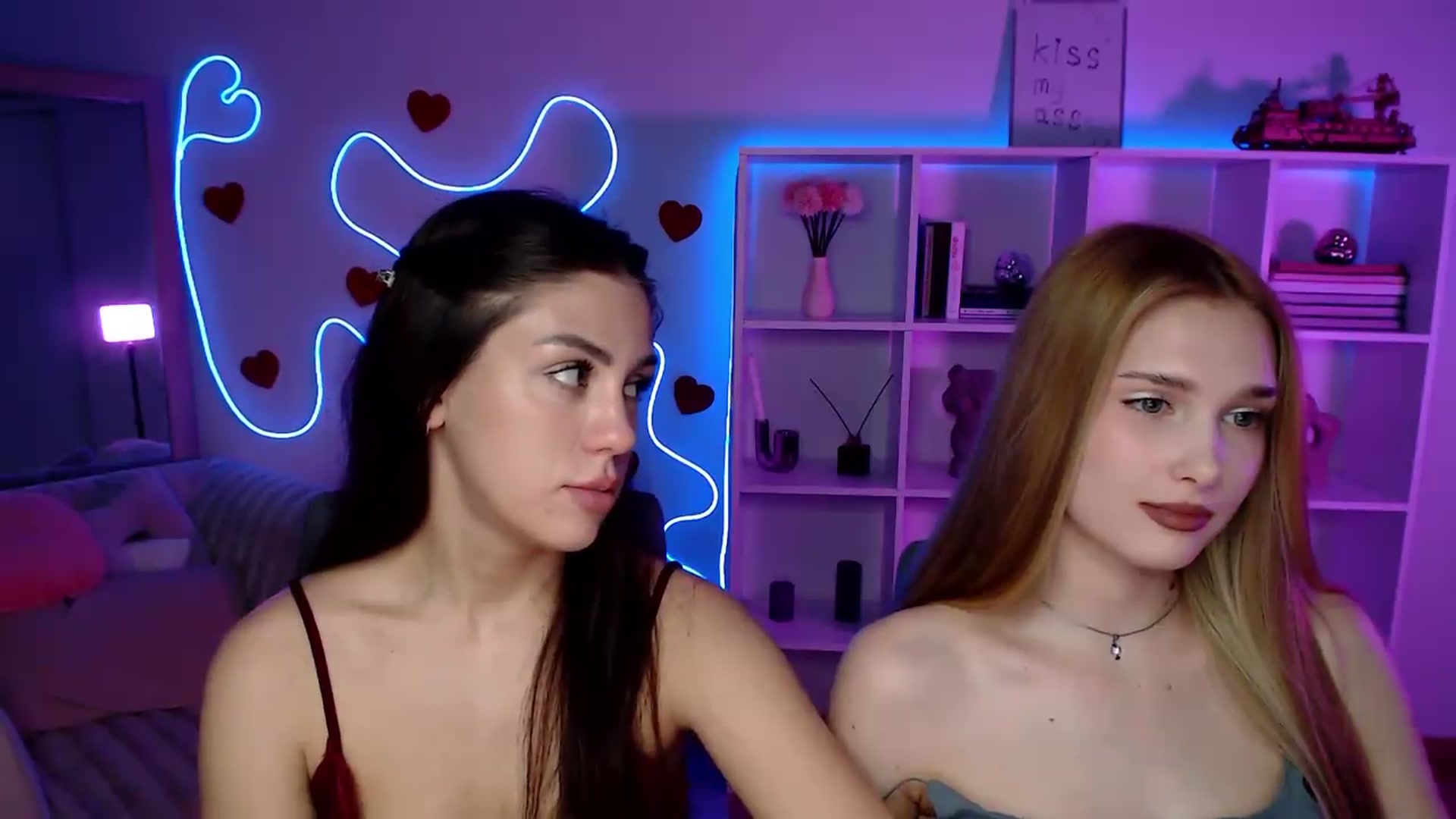 Gallery image thumbnail from Sirela's myfreecams stream on, 06/03/2026, 12:17 image 15 of 20