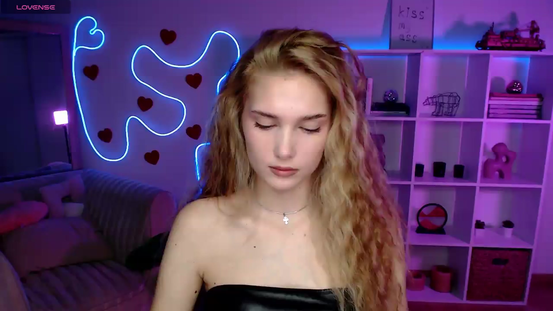 Gallery image thumbnail from Sirela's myfreecams stream on, 06/05/2026, 10:05 image 6 of 20