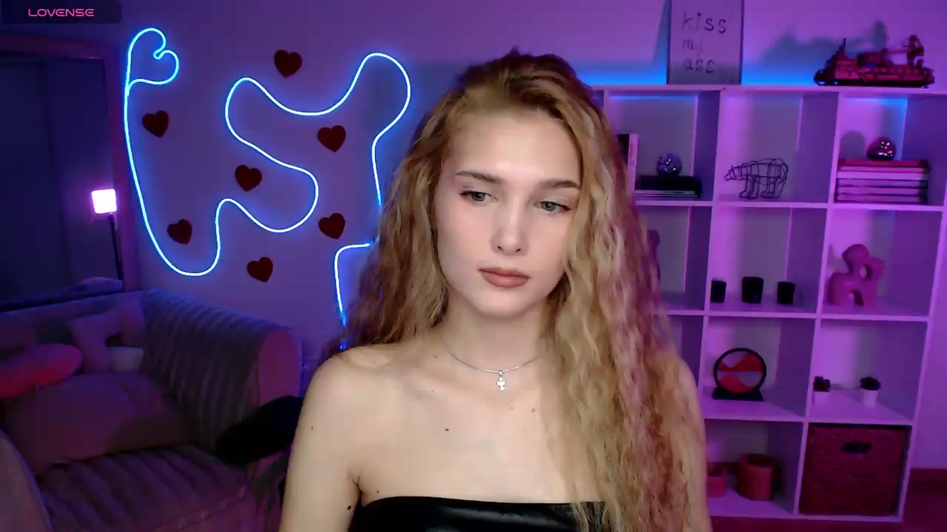 Gallery image thumbnail from Sirela's myfreecams stream on, 06/05/2026, 10:05 image 18 of 20