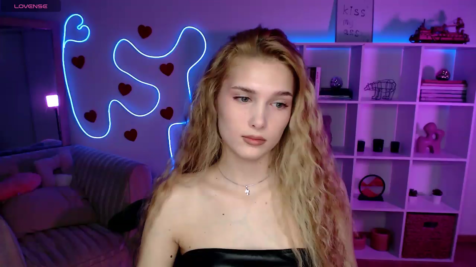 Gallery image thumbnail from Sirela's myfreecams stream on, 06/05/2026, 10:05 image 14 of 20