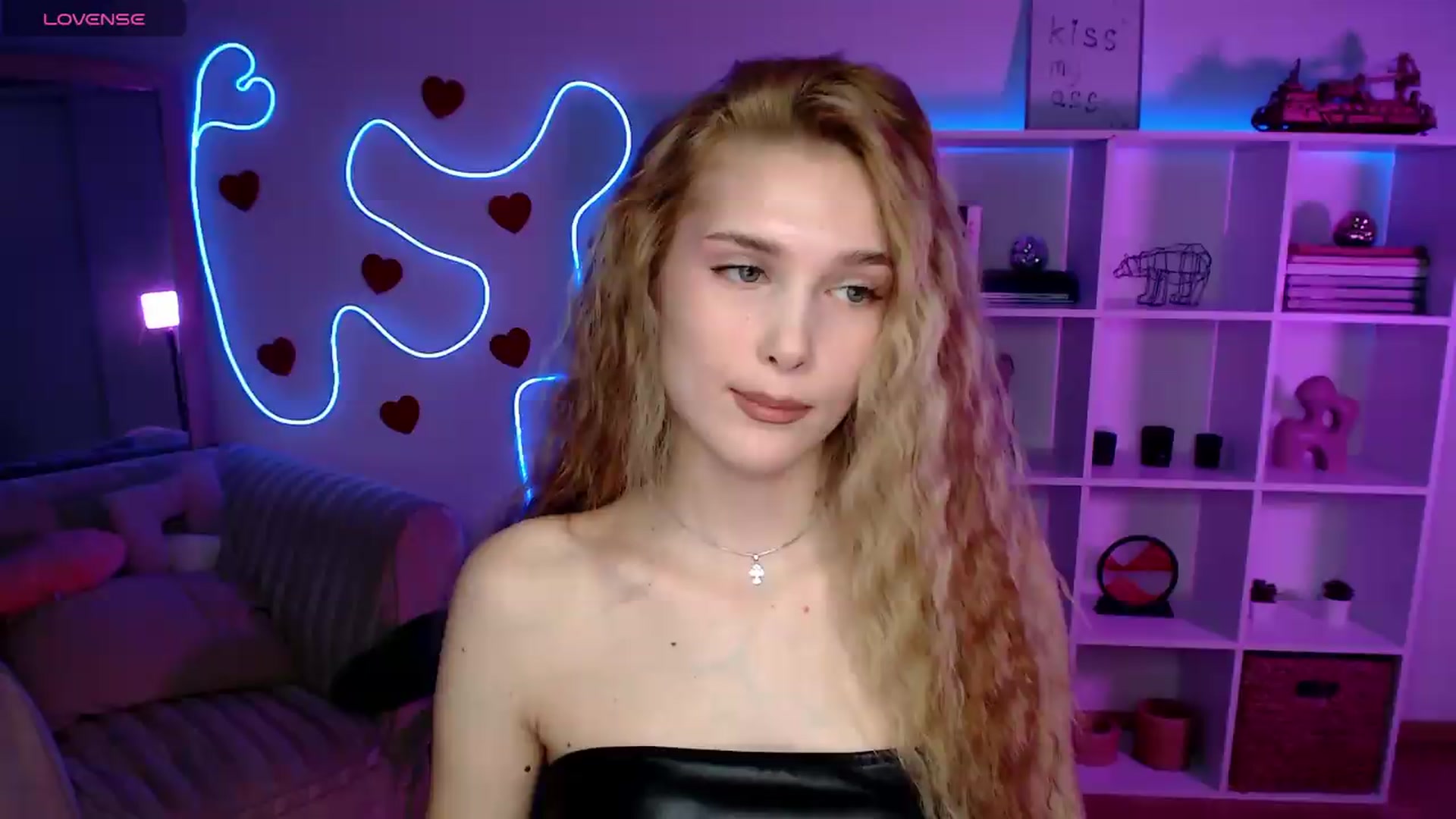 Gallery image thumbnail from Sirela's myfreecams stream on, 06/05/2026, 10:05 image 2 of 20