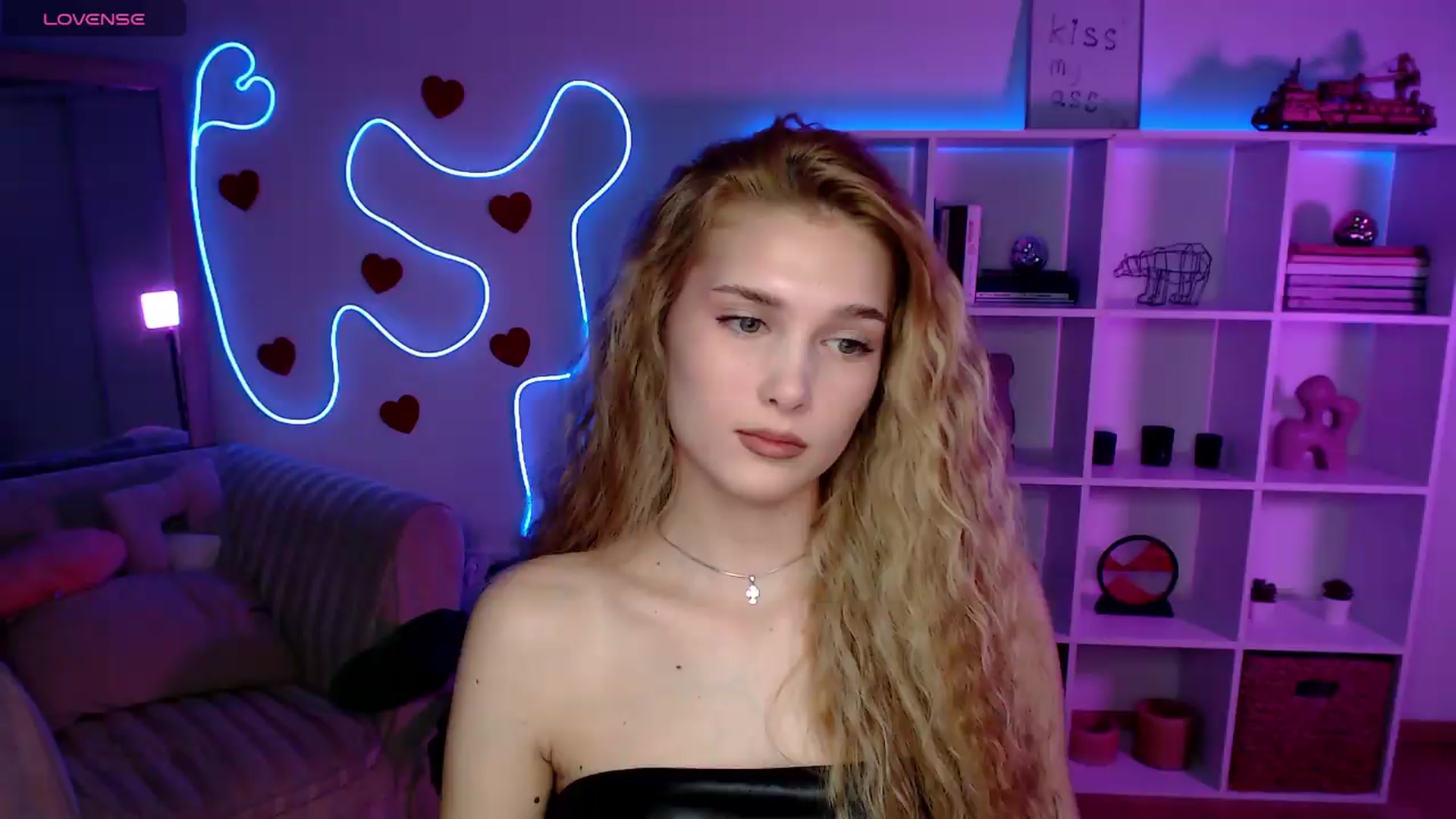 Gallery image thumbnail from Sirela's myfreecams stream on, 06/05/2026, 11:09 image 9 of 20