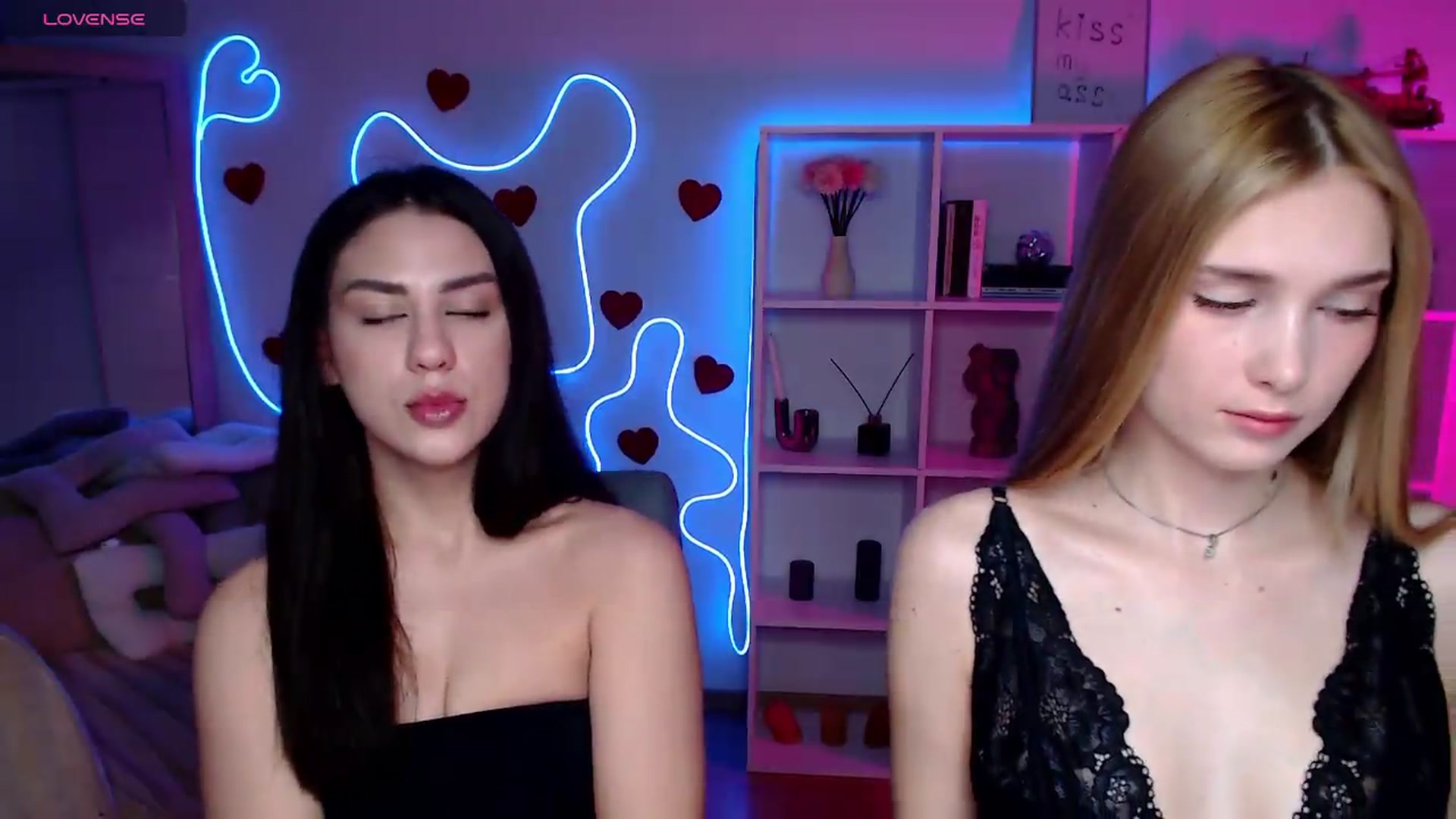 Gallery image thumbnail from Sirela's myfreecams stream on, 06/14/2026, 09:37 image 2 of 20