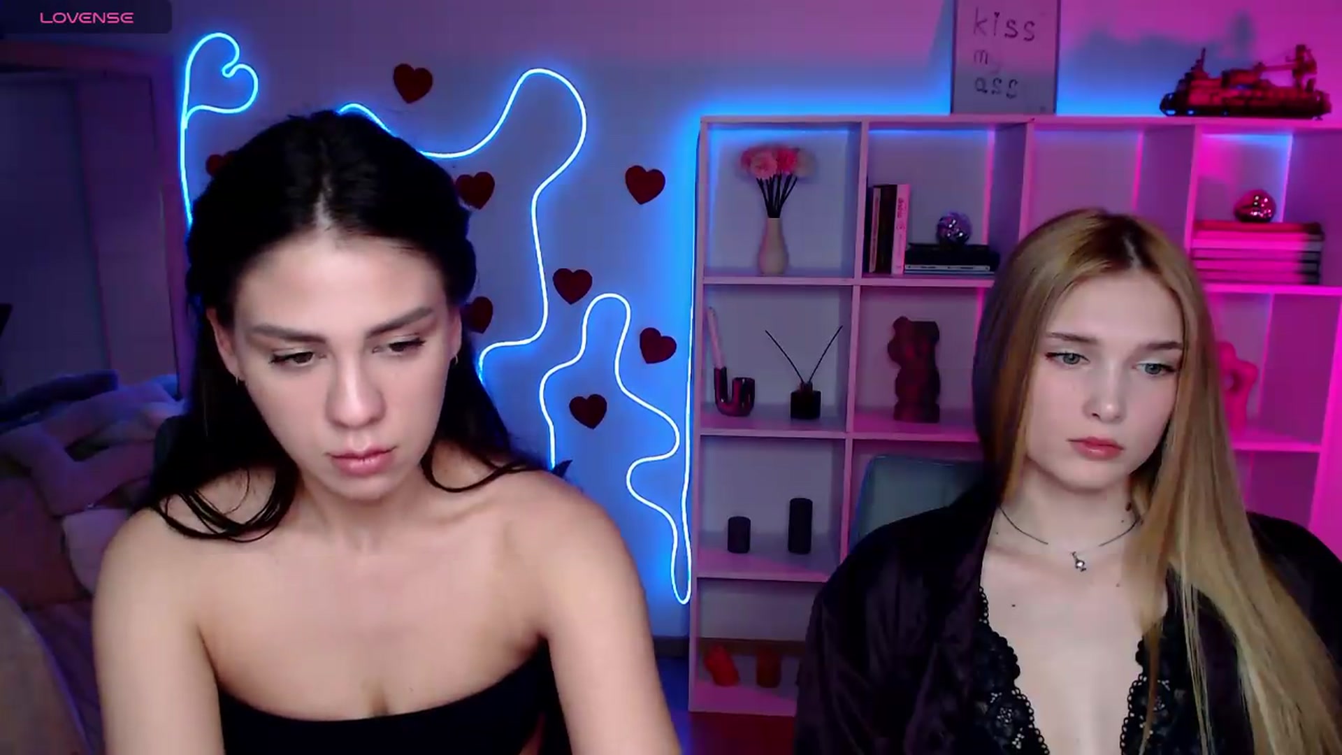 Gallery image thumbnail from Sirela's myfreecams stream on, 06/14/2026, 10:56 image 14 of 20