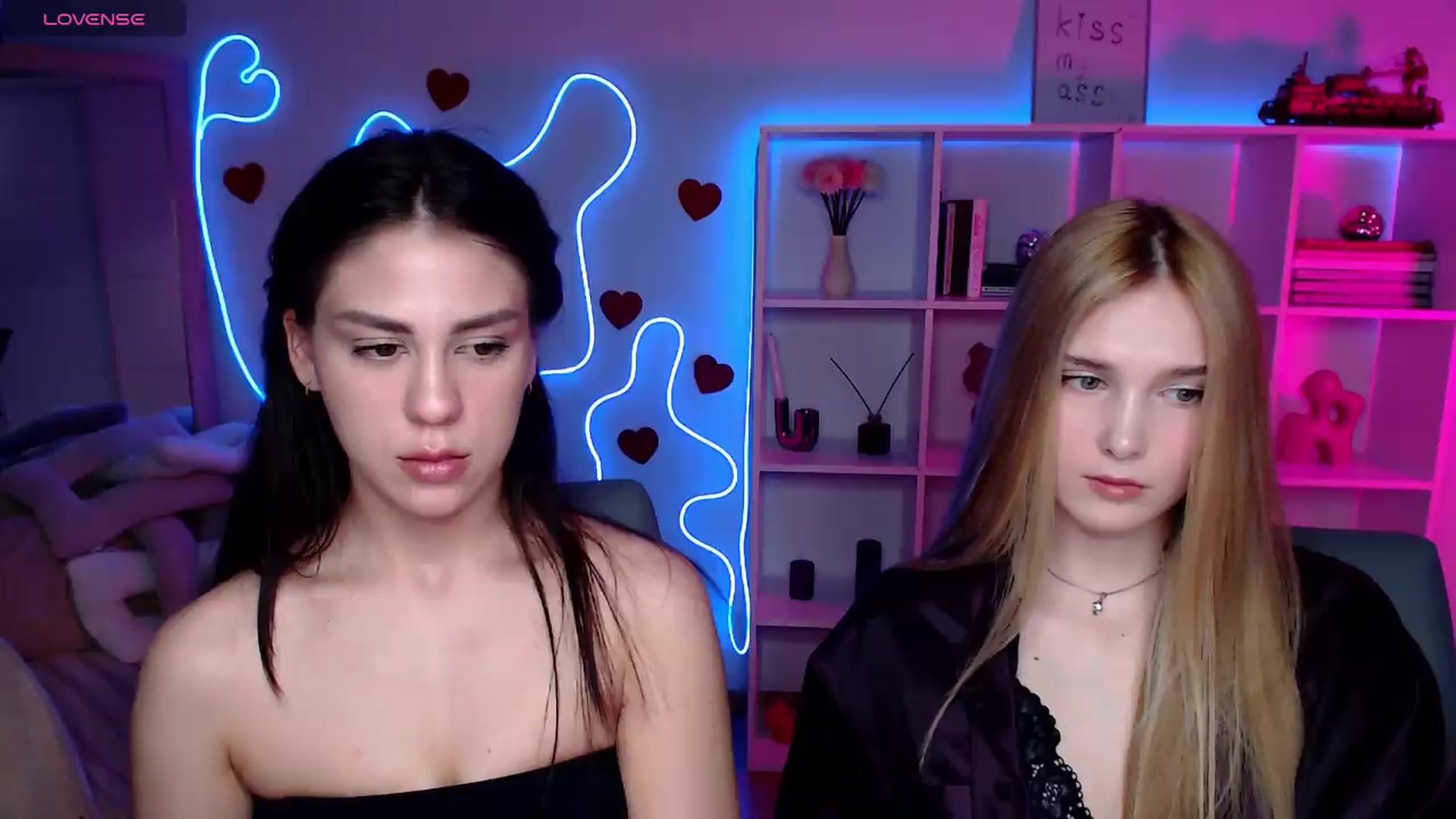 Gallery image thumbnail from Sirela's myfreecams stream on, 06/14/2026, 11:15 image 16 of 20