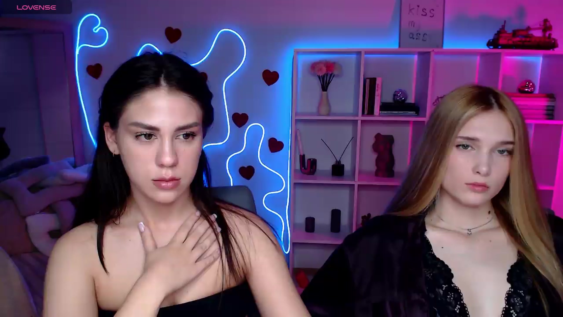 Gallery image thumbnail from Sirela's myfreecams stream on, 06/14/2026, 11:15 image 12 of 20