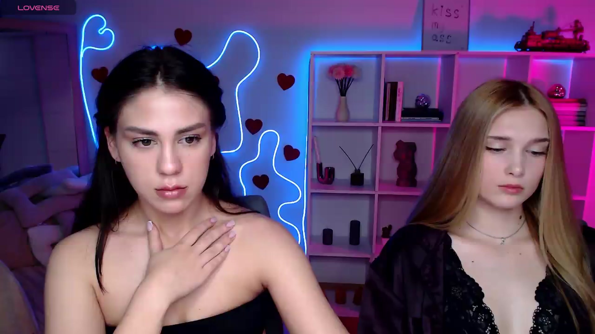 Gallery image thumbnail from Sirela's myfreecams stream on, 06/14/2026, 11:15 image 3 of 20