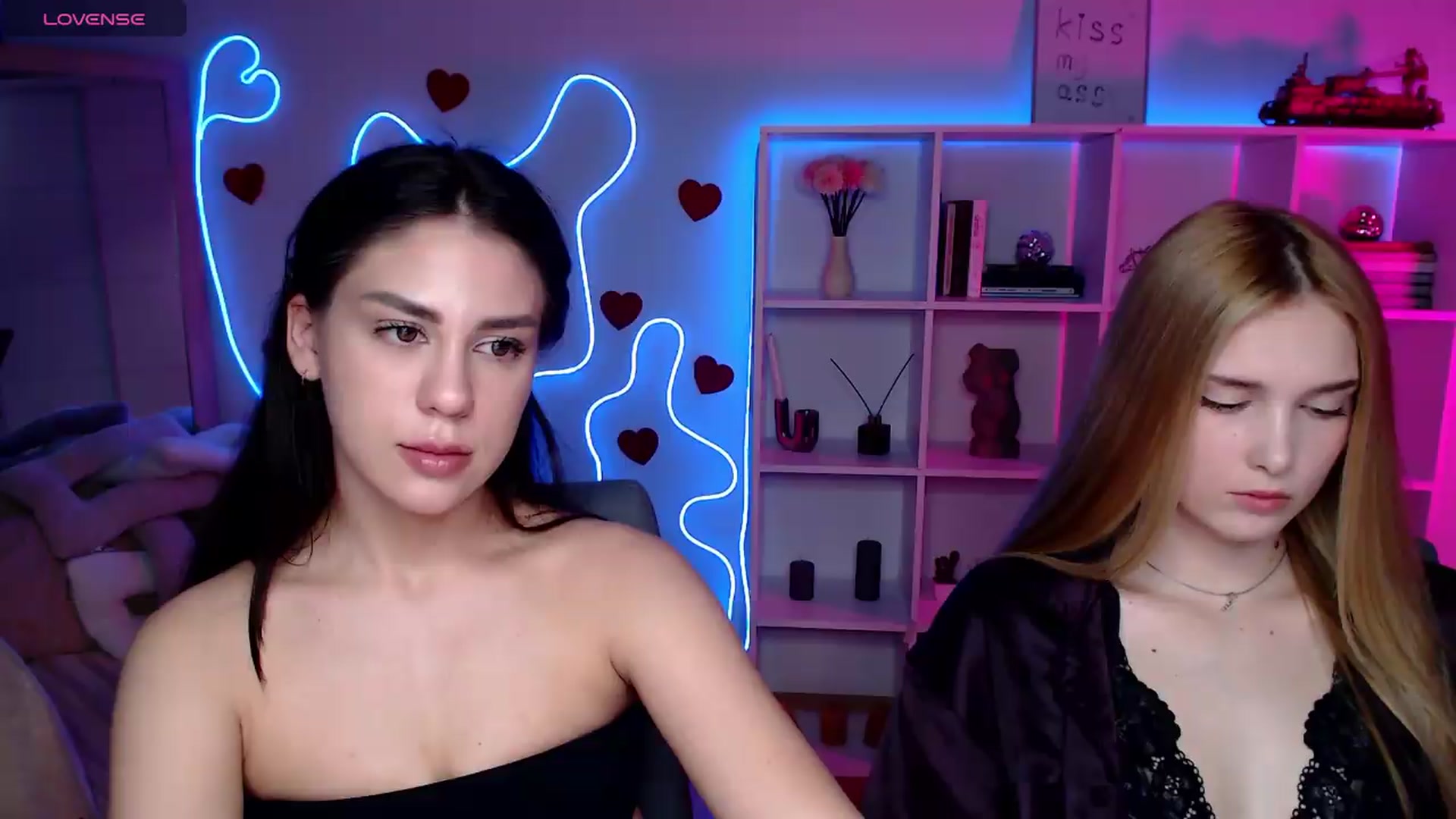 Gallery image thumbnail from Sirela's myfreecams stream on, 06/14/2026, 11:15 image 7 of 20