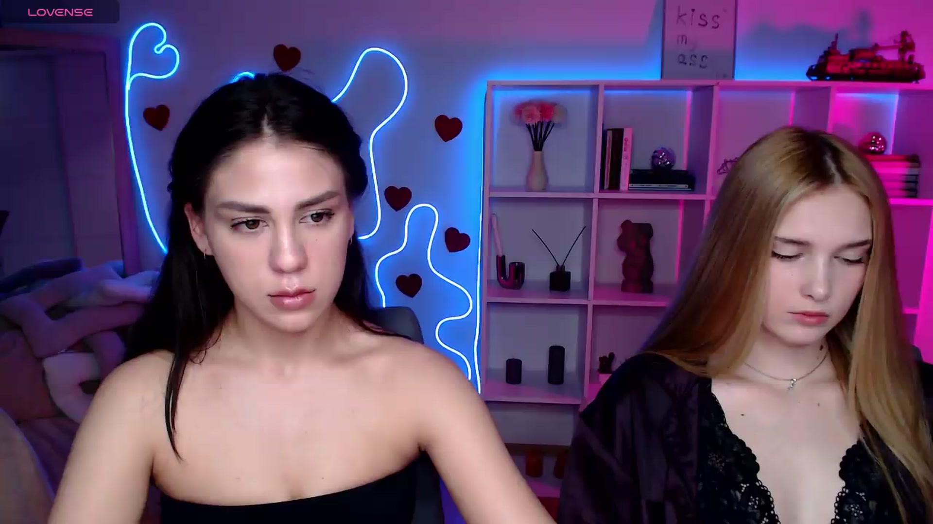 Gallery image thumbnail from Sirela's myfreecams stream on, 06/14/2026, 11:15 image 5 of 20