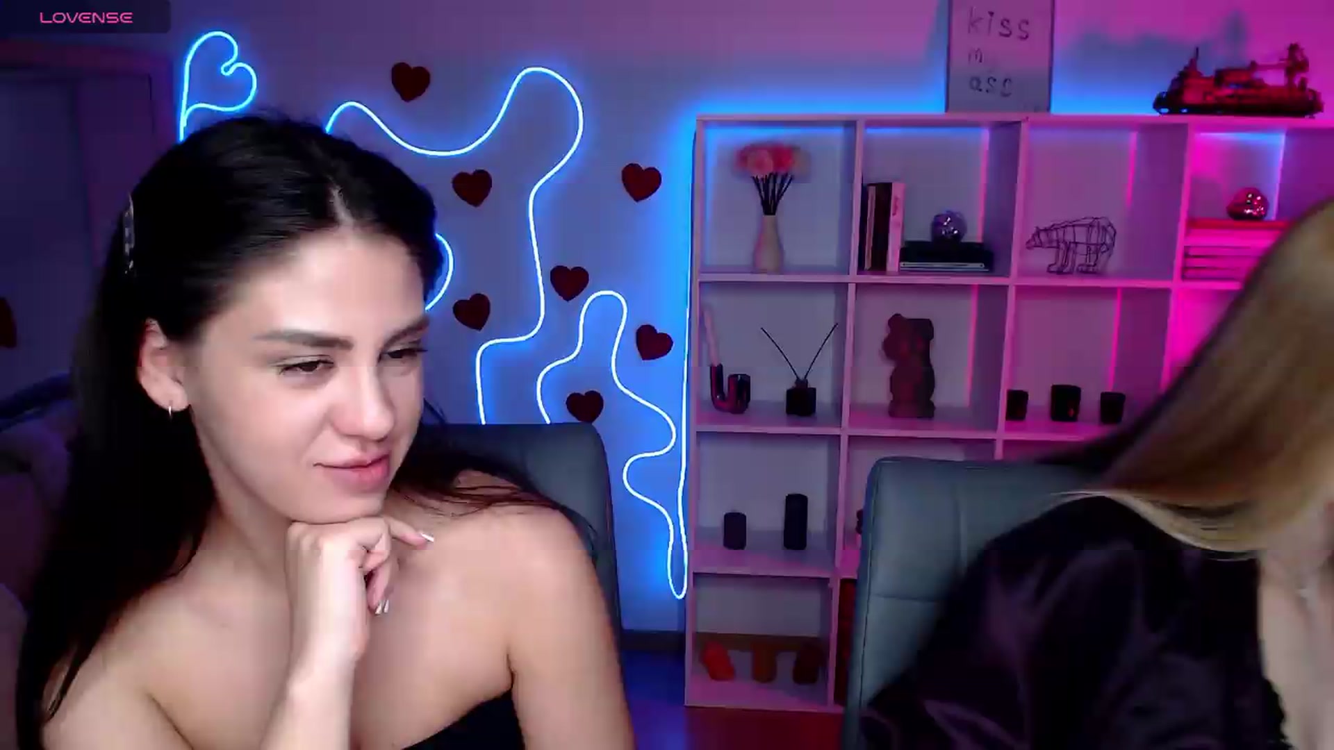 Gallery image thumbnail from Sirela's myfreecams stream on, 06/14/2026, 12:17 image 7 of 20