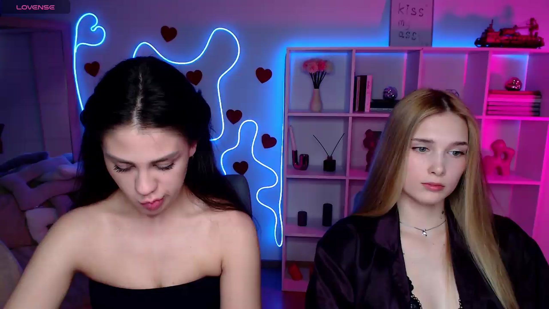Gallery image thumbnail from Sirela's myfreecams stream on, 06/14/2026, 12:17 image 4 of 20