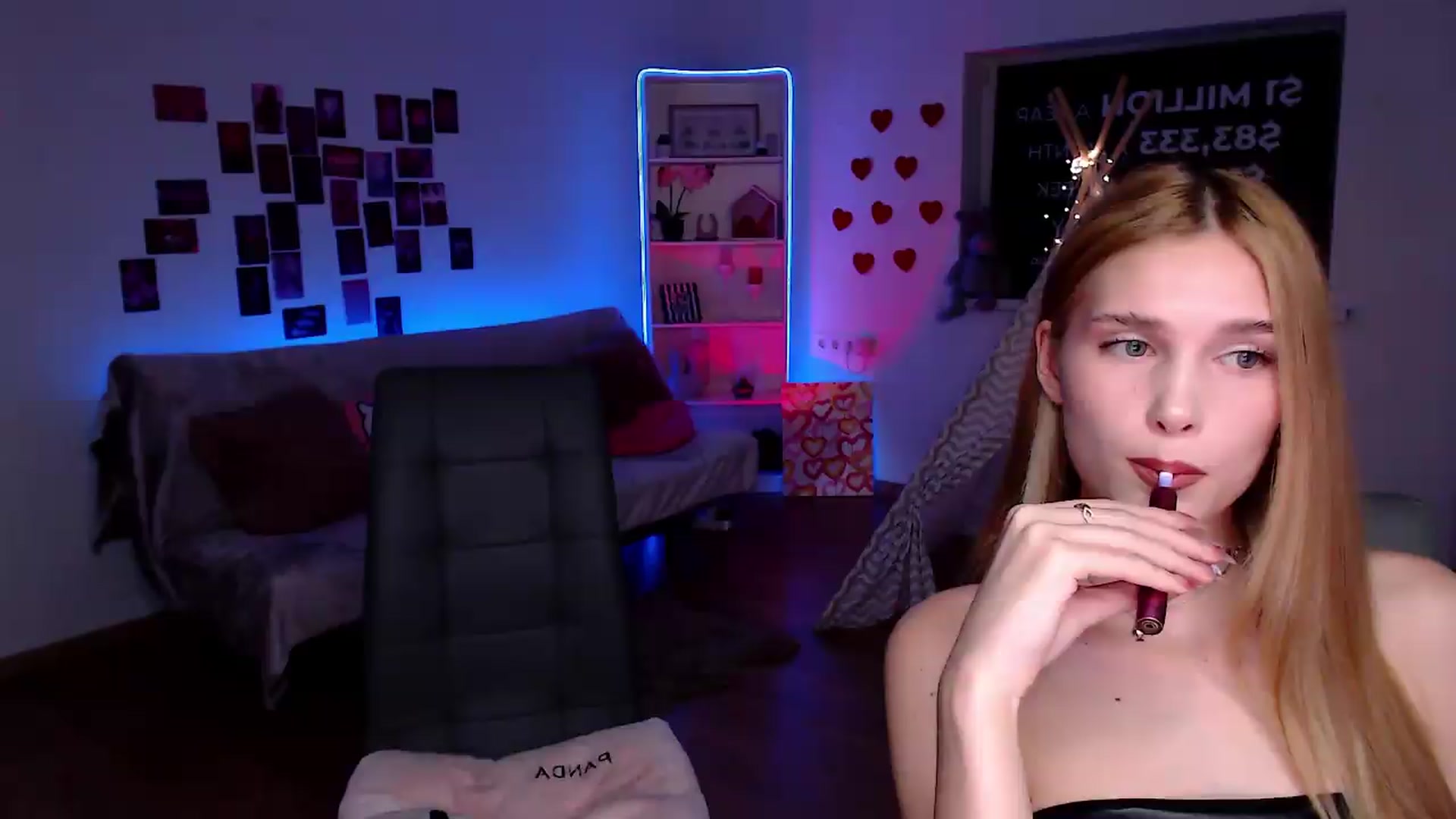 Gallery image thumbnail from Sirela's myfreecams stream on, 06/19/2026, 11:56 image 16 of 20