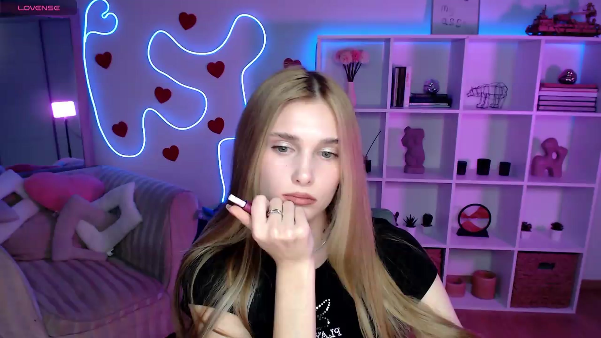 Gallery image thumbnail from Sirela's myfreecams stream on, 06/19/2026, 16:26 image 16 of 20