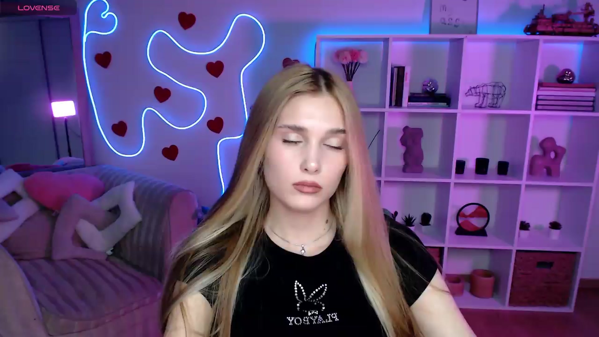 Gallery image thumbnail from Sirela's myfreecams stream on, 06/19/2026, 16:26 image 6 of 20