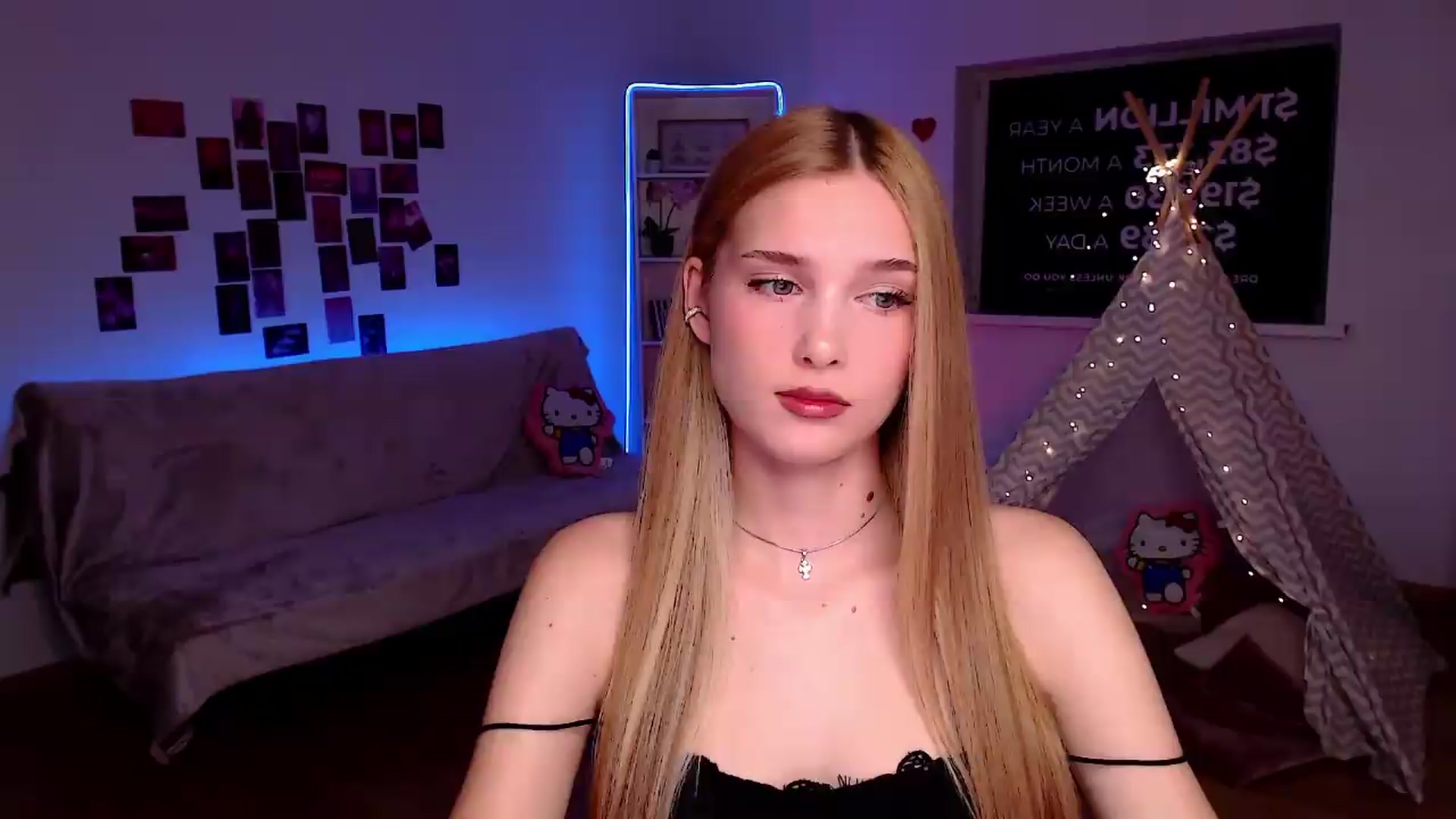 Gallery image thumbnail from Sirela's myfreecams stream on, 06/25/2026, 08:45 image 11 of 20