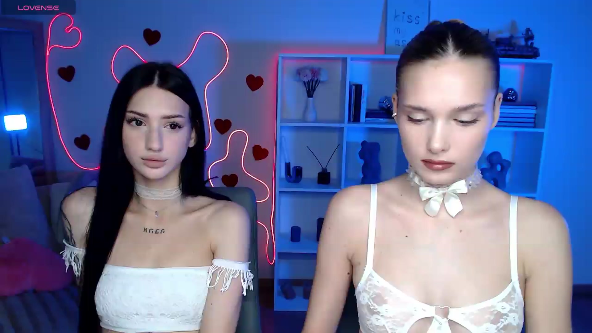 Gallery image thumbnail from Sirela's myfreecams stream on, 06/27/2026, 09:54 image 8 of 20