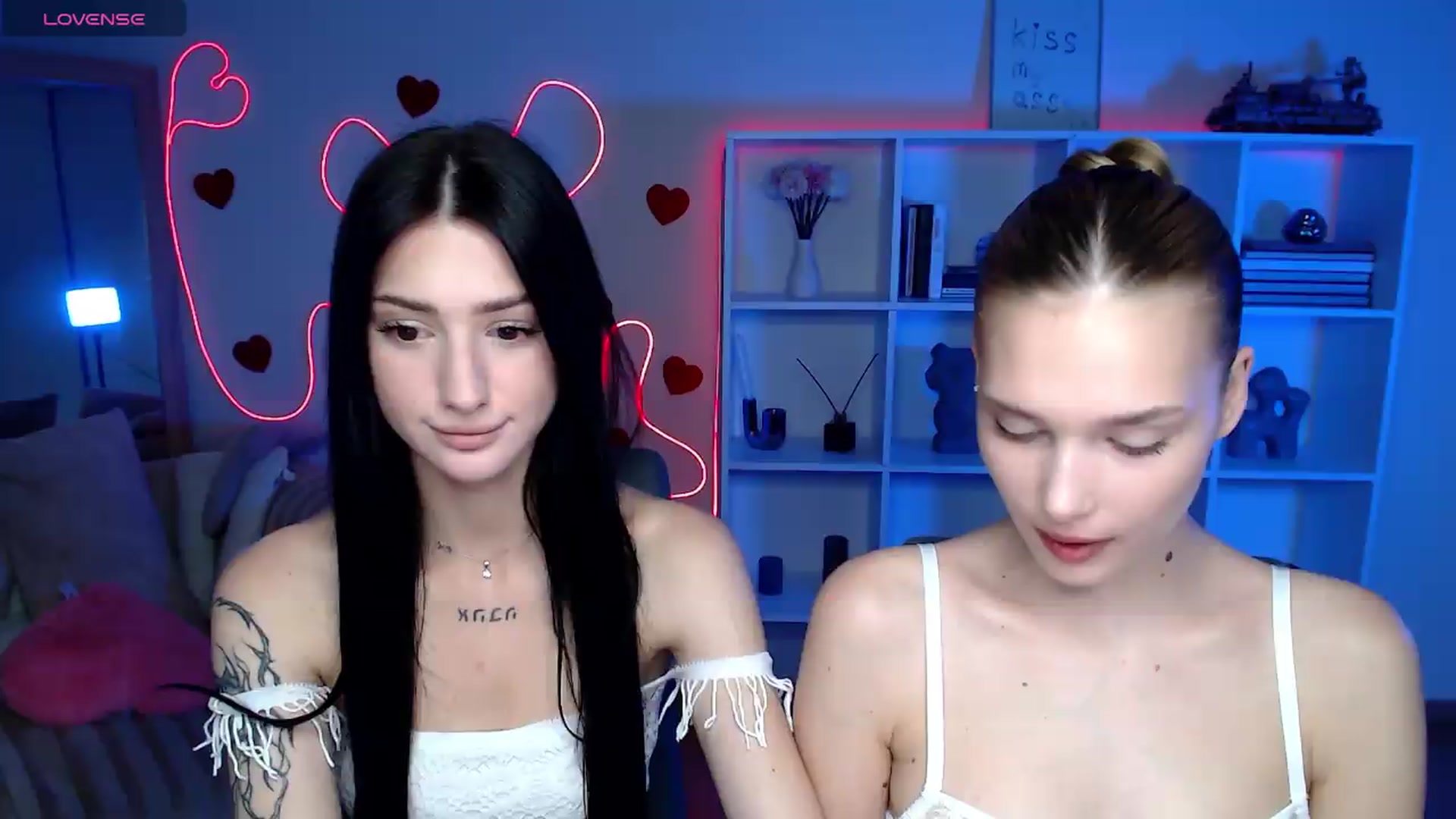 Gallery image thumbnail from Sirela's myfreecams stream on, 06/27/2026, 11:47 image 16 of 20