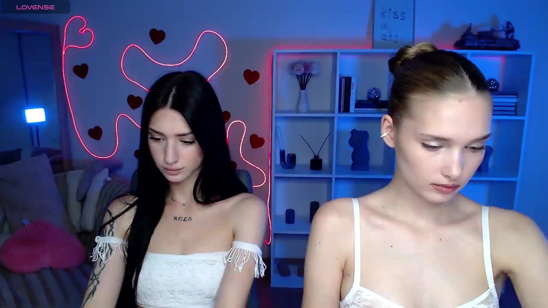 Gallery image thumbnail from Sirela's myfreecams stream on, 06/27/2026, 11:47 image 11 of 20