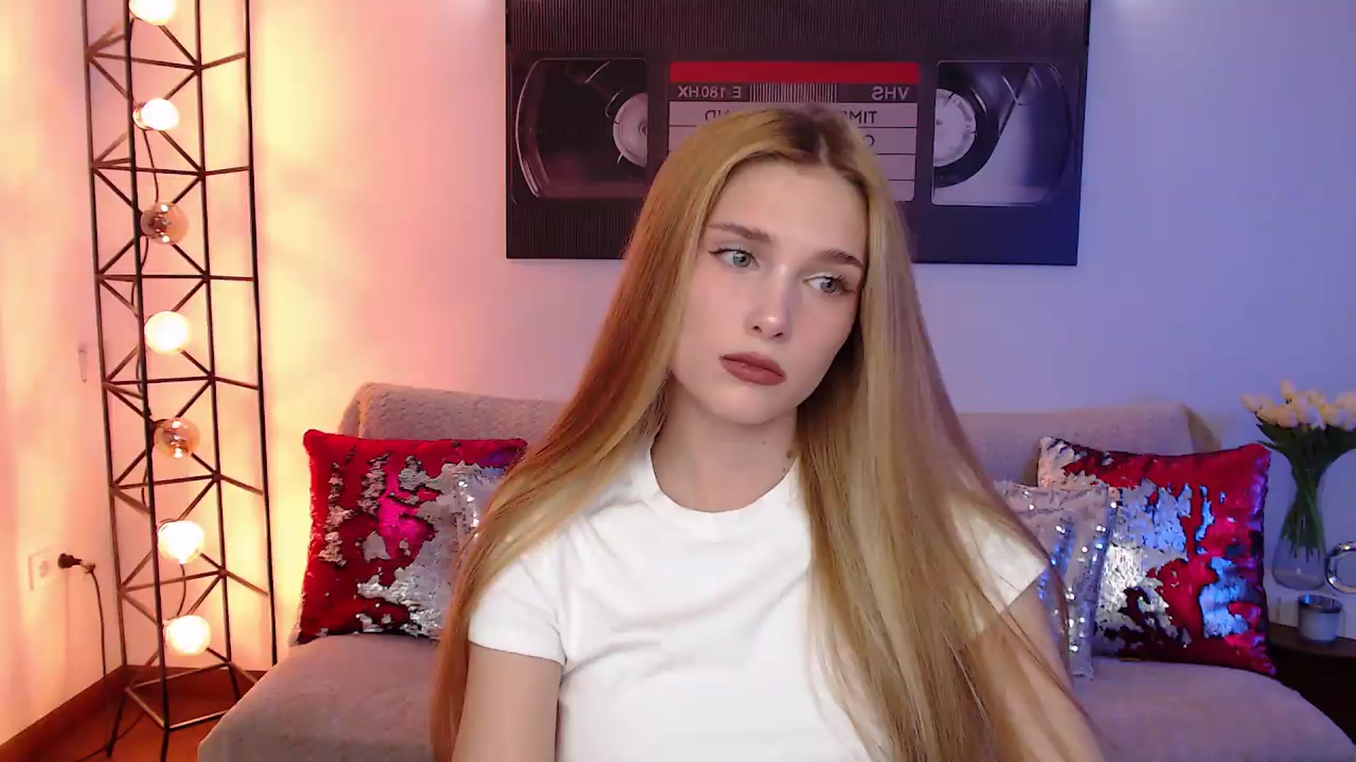 Gallery image thumbnail from Sirela's myfreecams stream on, 07/22/2026, 21:02 image 3 of 20