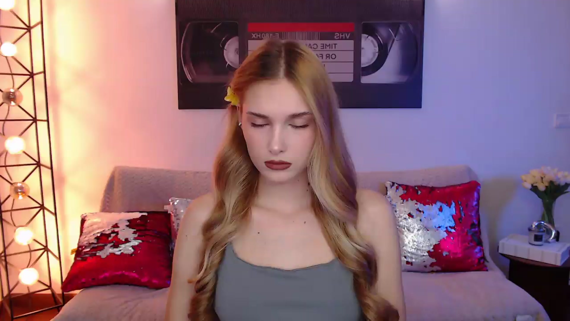 Gallery image thumbnail from Sirela's myfreecams stream on, 07/31/2026, 19:37 image 12 of 20