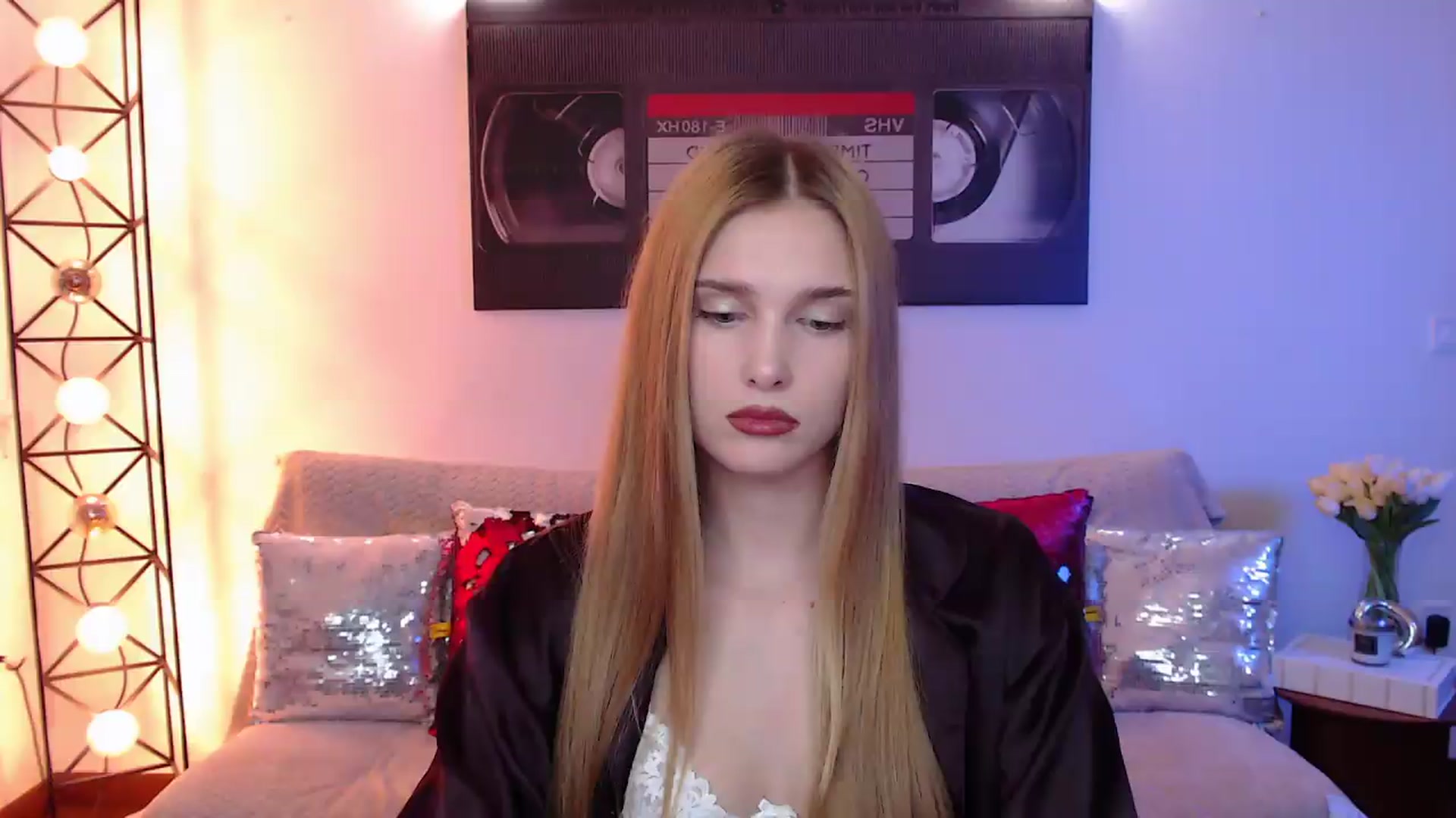 Gallery image thumbnail from Sirela's myfreecams stream on, 08/12/2026, 23:00 image 20 of 20