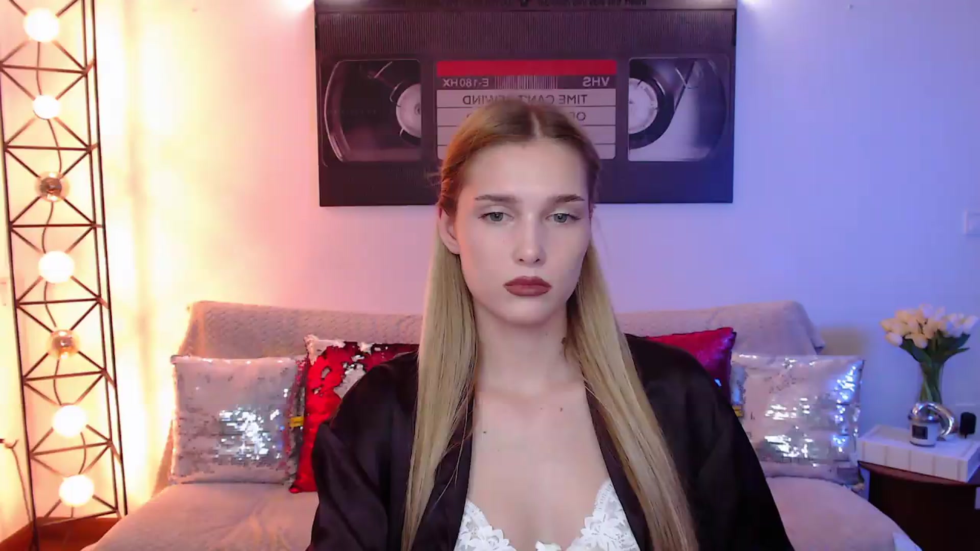 Gallery image thumbnail from Sirela's myfreecams stream on, 08/13/2026, 24:32 image 18 of 20