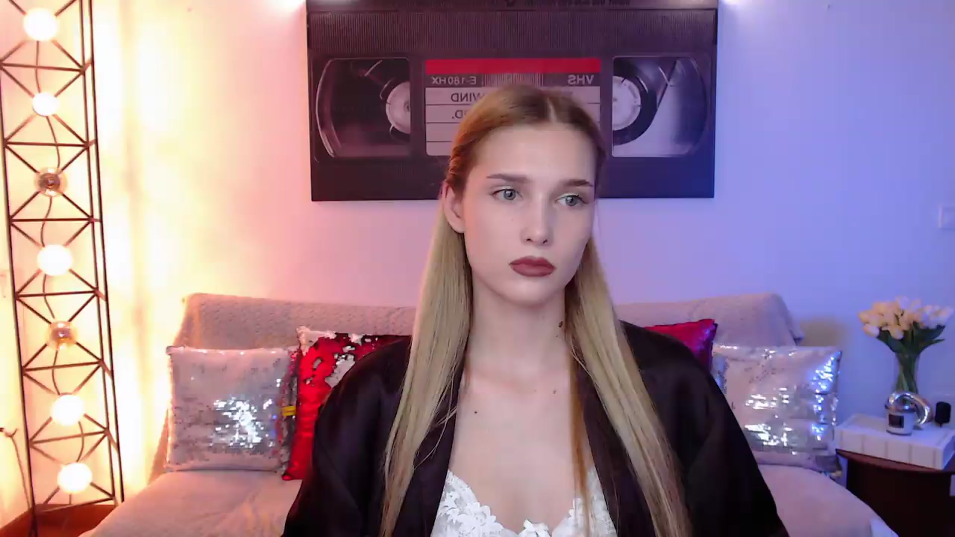 Gallery image thumbnail from Sirela's myfreecams stream on, 08/13/2026, 24:32 image 8 of 20