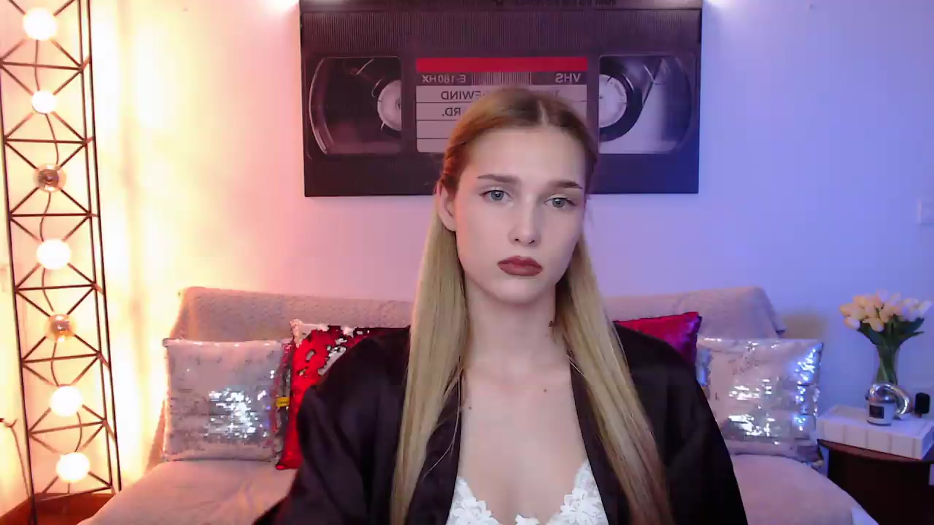 Gallery image thumbnail from Sirela's myfreecams stream on, 08/13/2026, 24:32 image 16 of 20