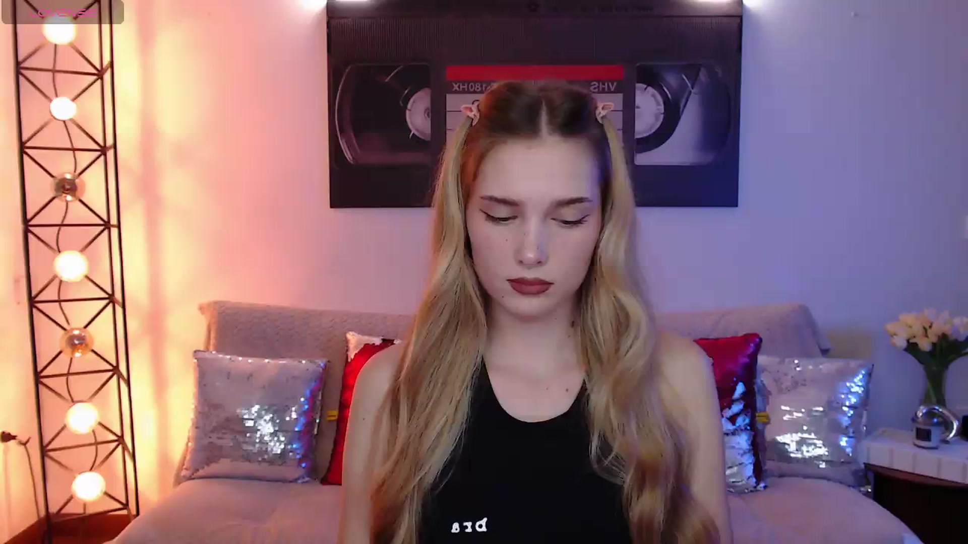 Gallery image thumbnail from Sirela's myfreecams stream on, 08/17/2026, 22:54 image 16 of 20