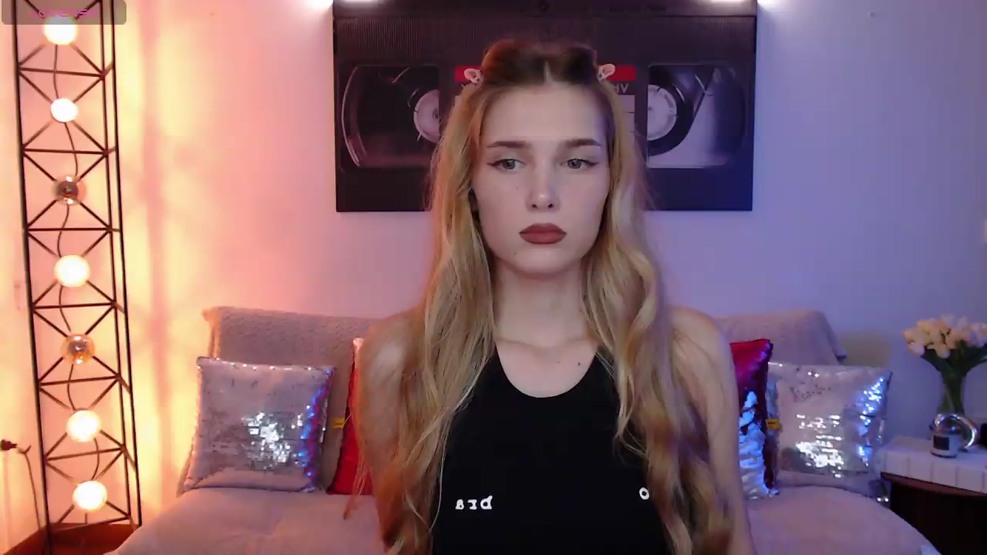 Gallery image thumbnail from Sirela's myfreecams stream on, 08/17/2026, 23:33 image 14 of 20