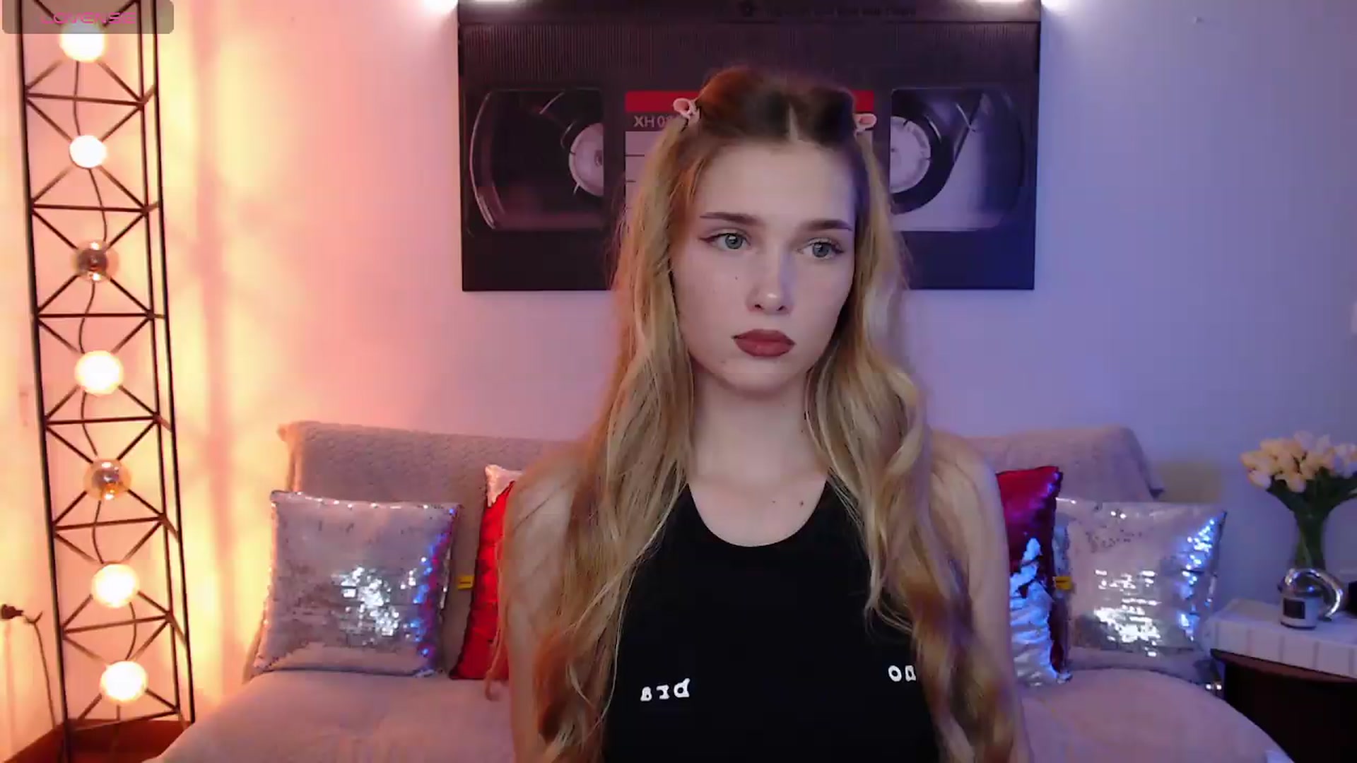 Gallery image thumbnail from Sirela's myfreecams stream on, 08/17/2026, 23:33 image 11 of 20