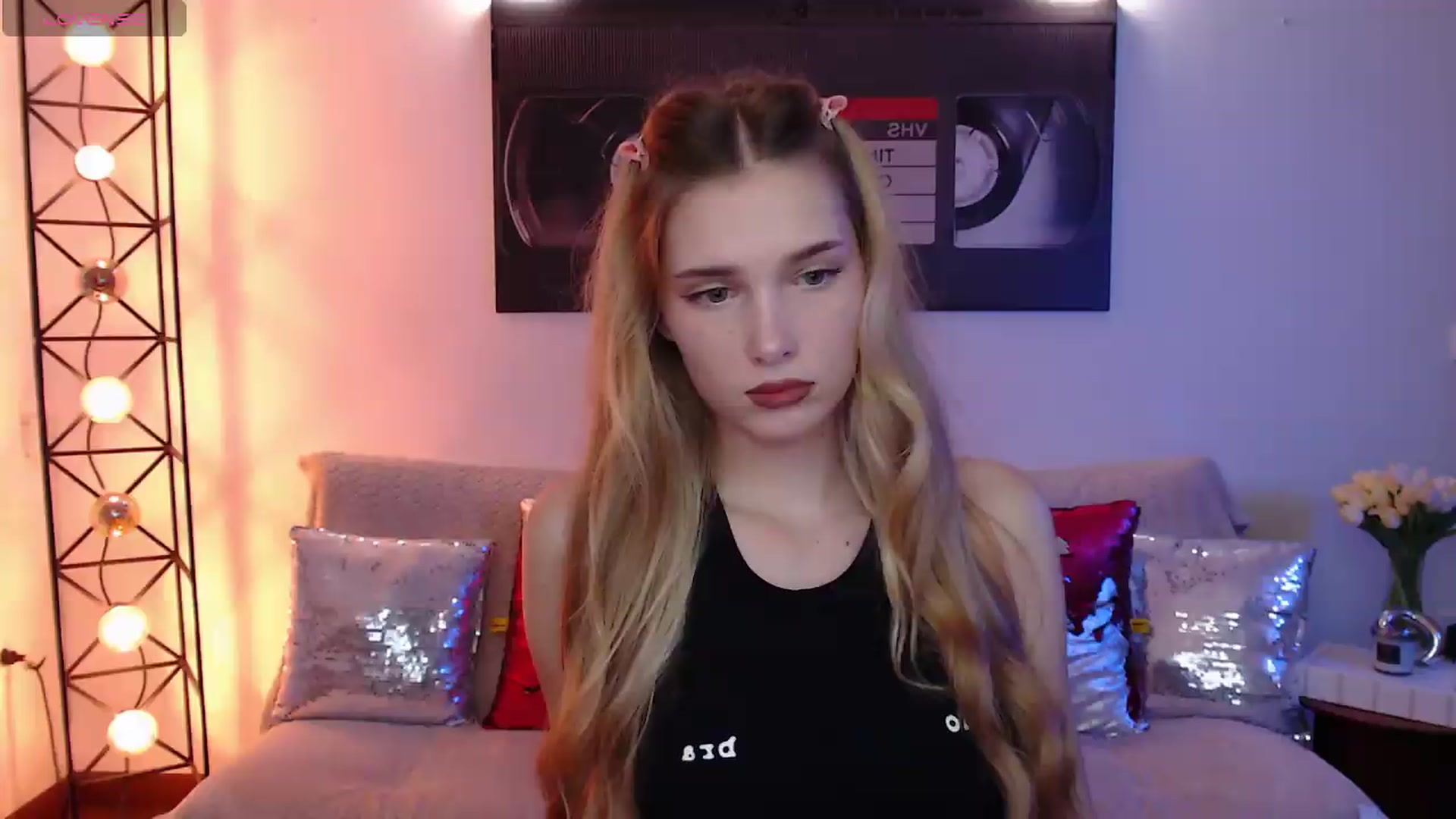 Gallery image thumbnail from Sirela's myfreecams stream on, 08/17/2026, 23:33 image 18 of 20