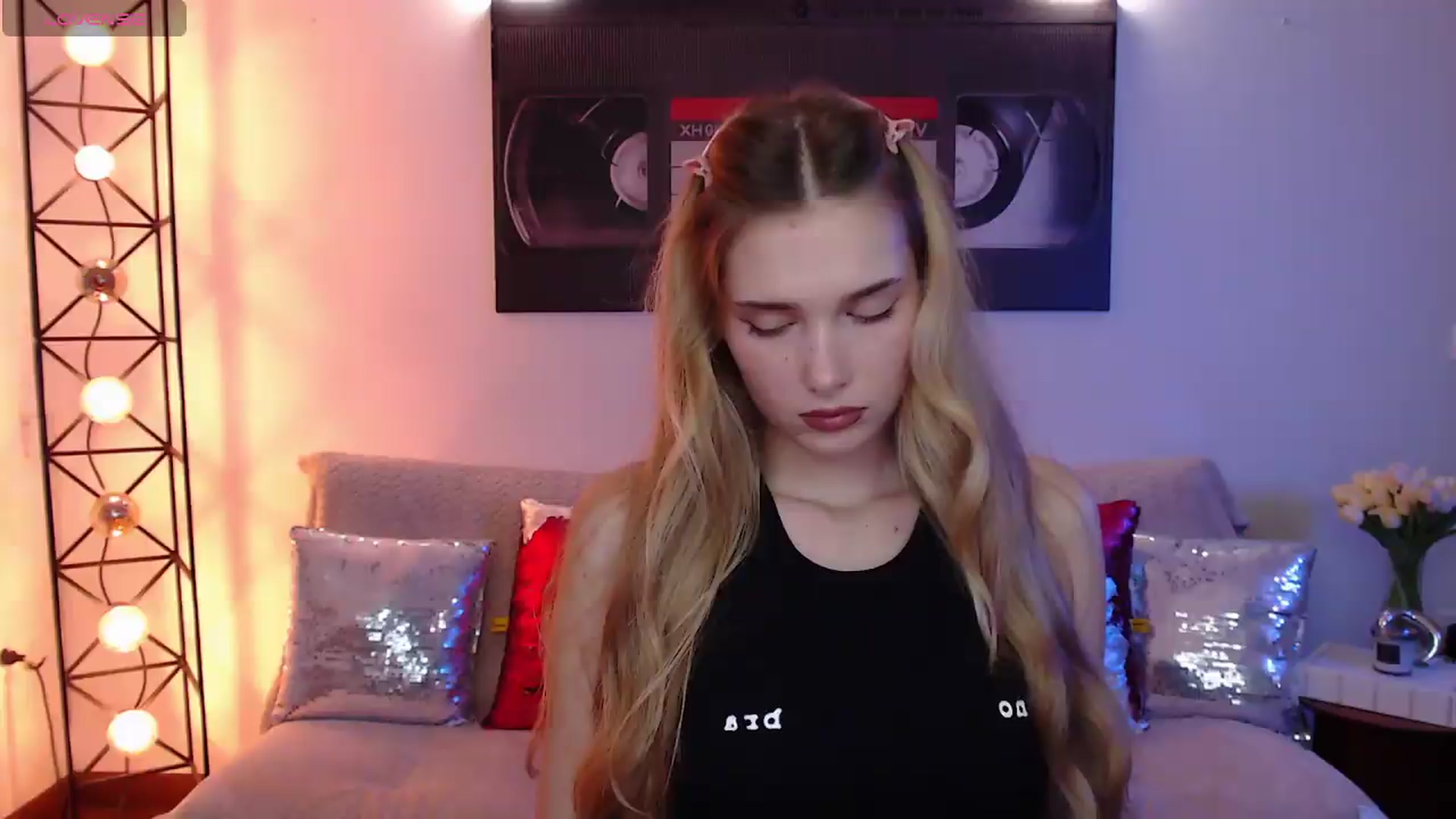 Gallery image thumbnail from Sirela's myfreecams stream on, 08/17/2026, 23:33 image 6 of 20