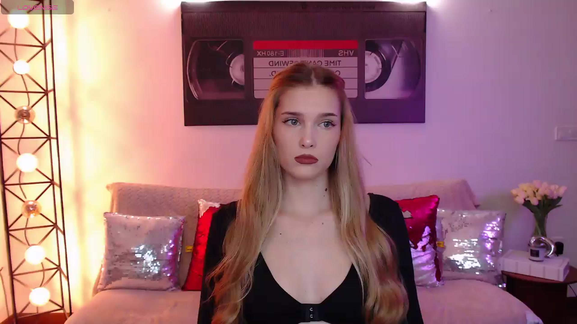 Gallery image thumbnail from Sirela's myfreecams stream on, 08/19/2026, 20:34 image 10 of 20